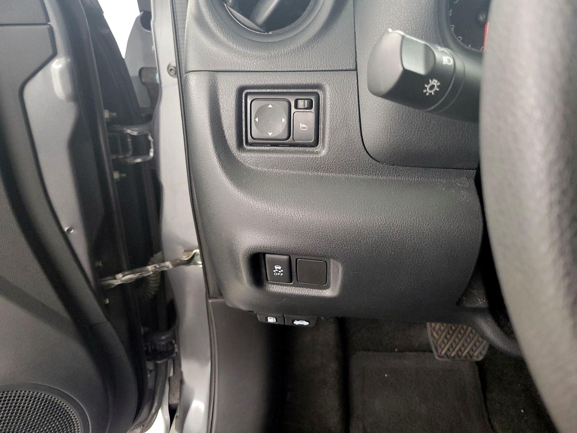 Thumbnail: 2017 Nissan Versa - 13