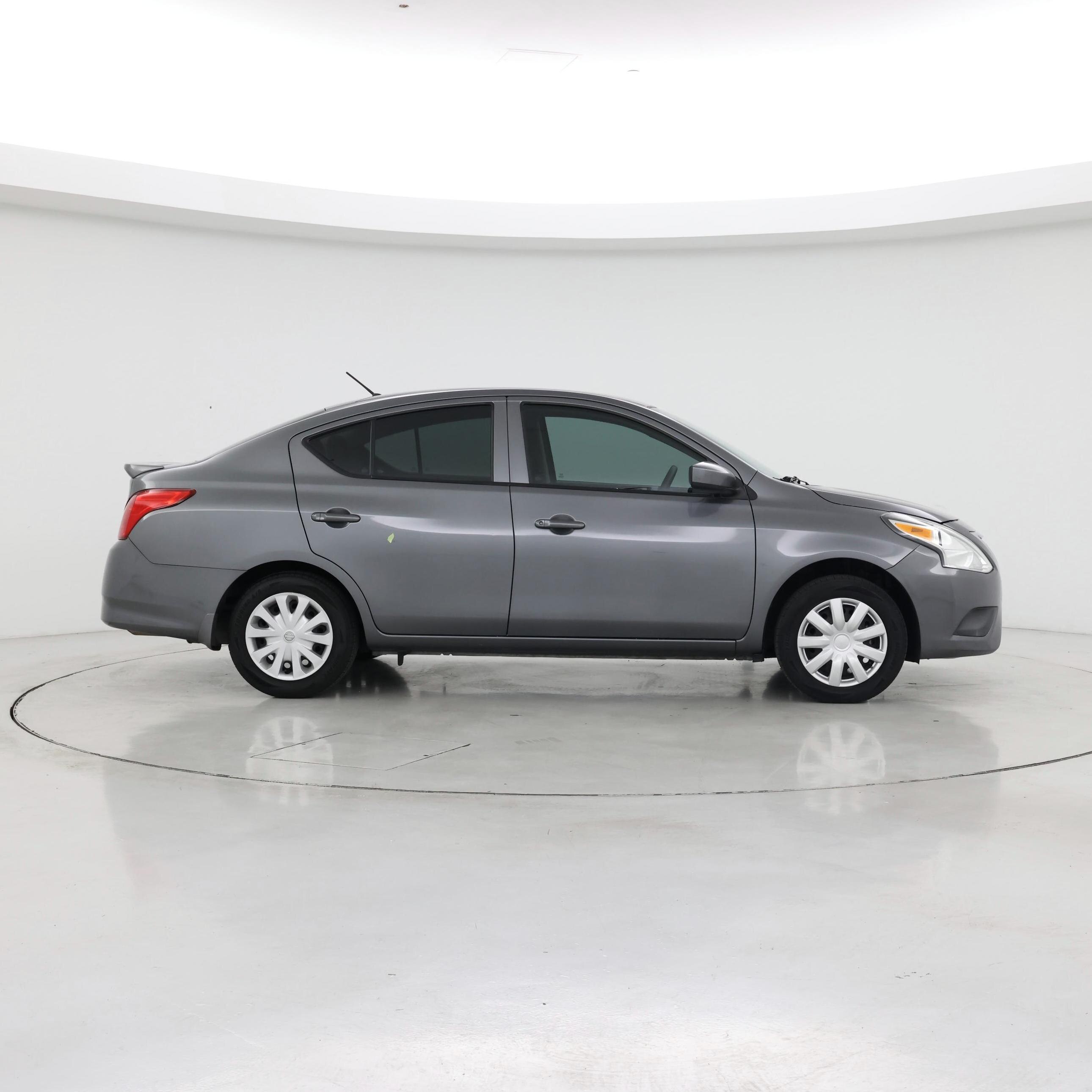 Thumbnail: 2017 Nissan Versa - 7