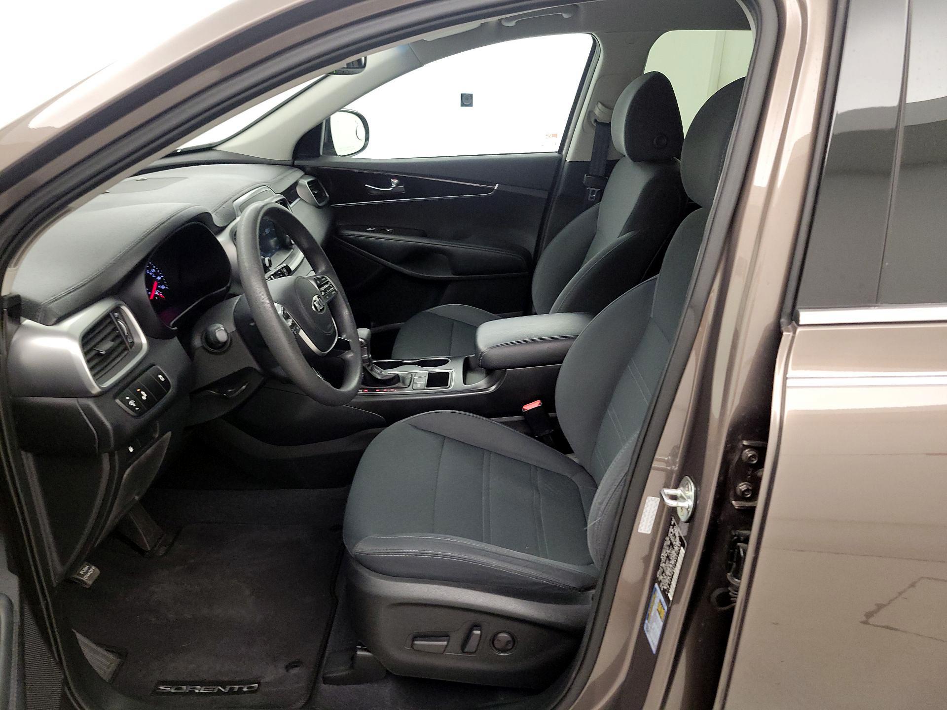 Thumbnail: 2019 Kia Sorento - 11