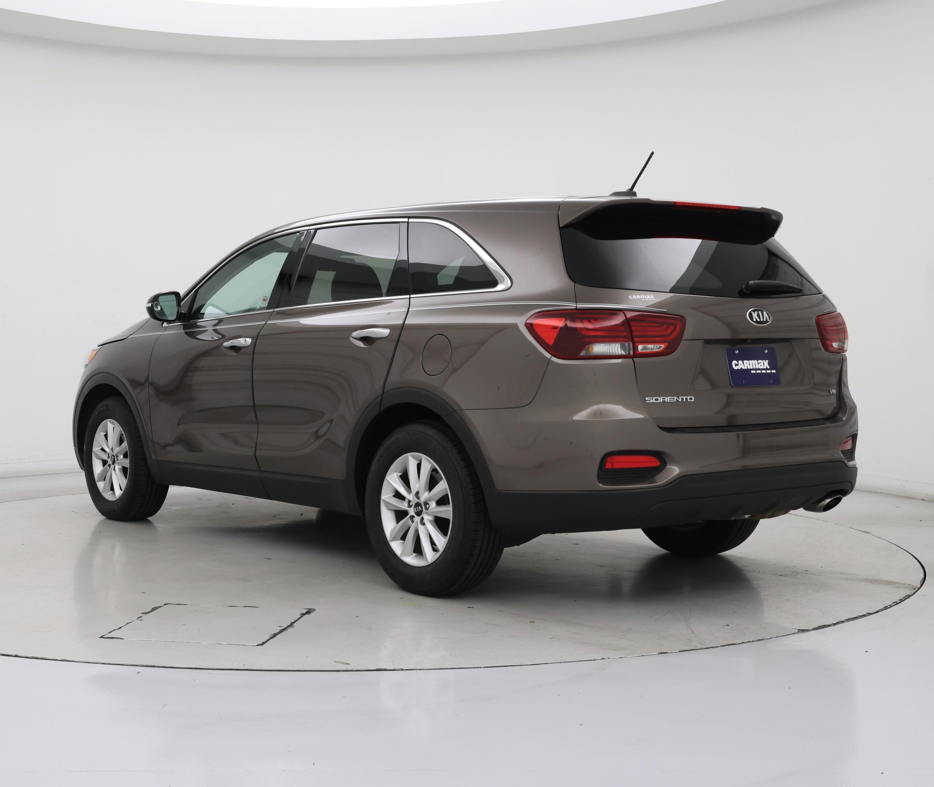 Thumbnail: 2019 Kia Sorento - 2