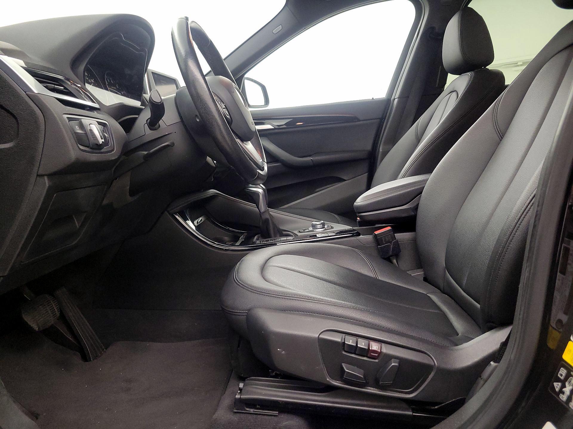 Thumbnail: 2016 BMW X1 - 11