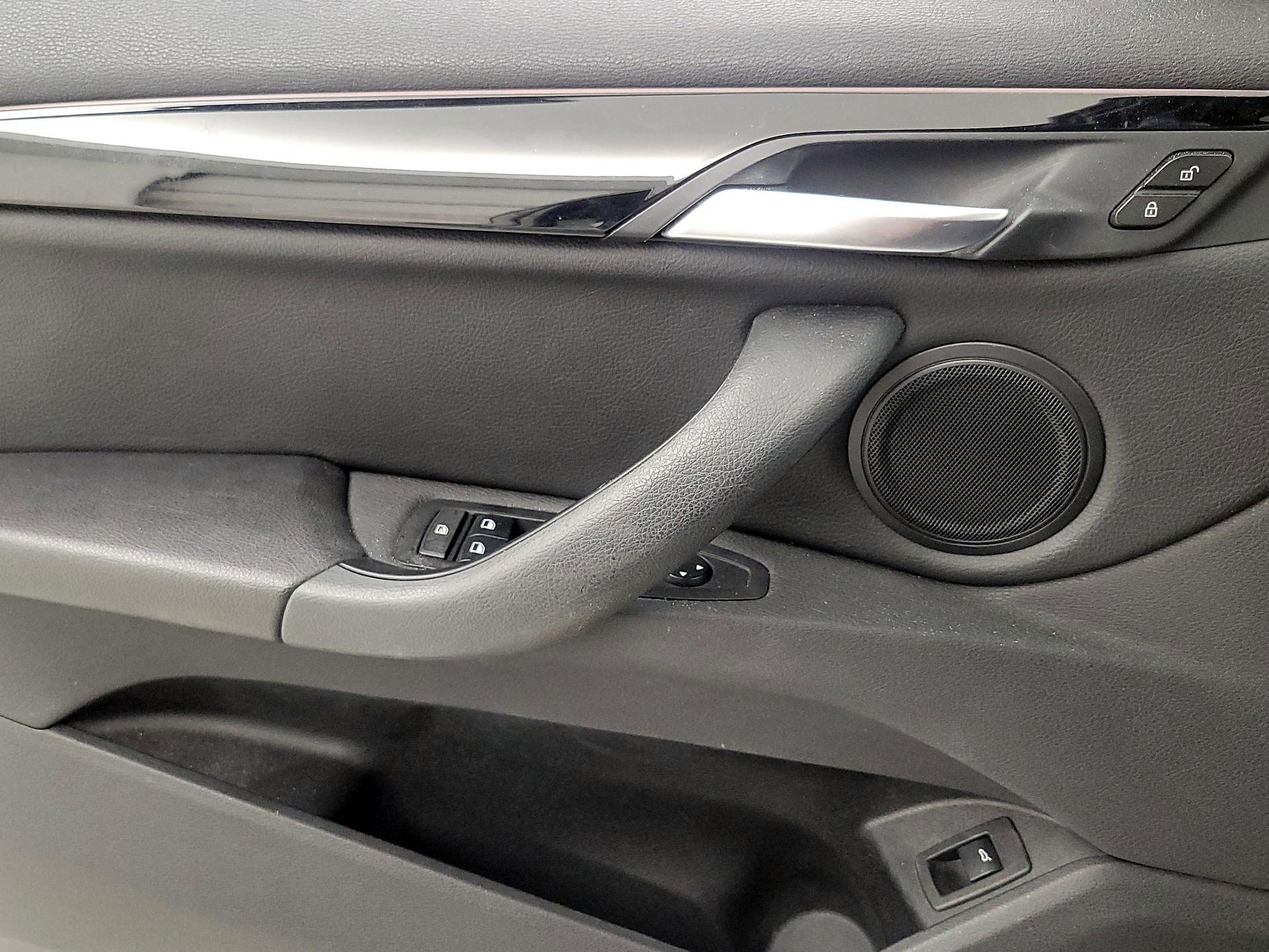 Thumbnail: 2016 BMW X1 - 12