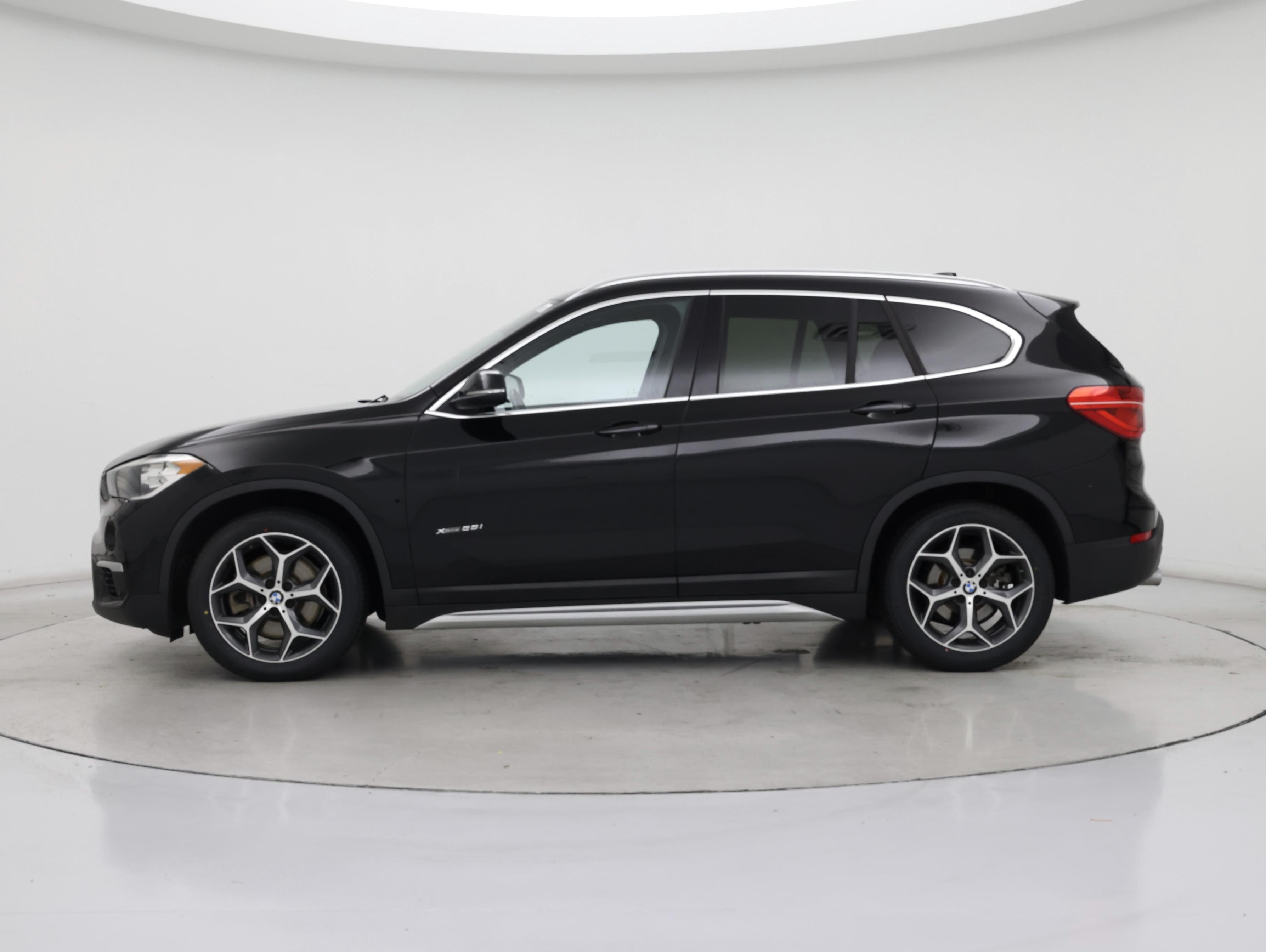 Thumbnail: 2016 BMW X1 - 3