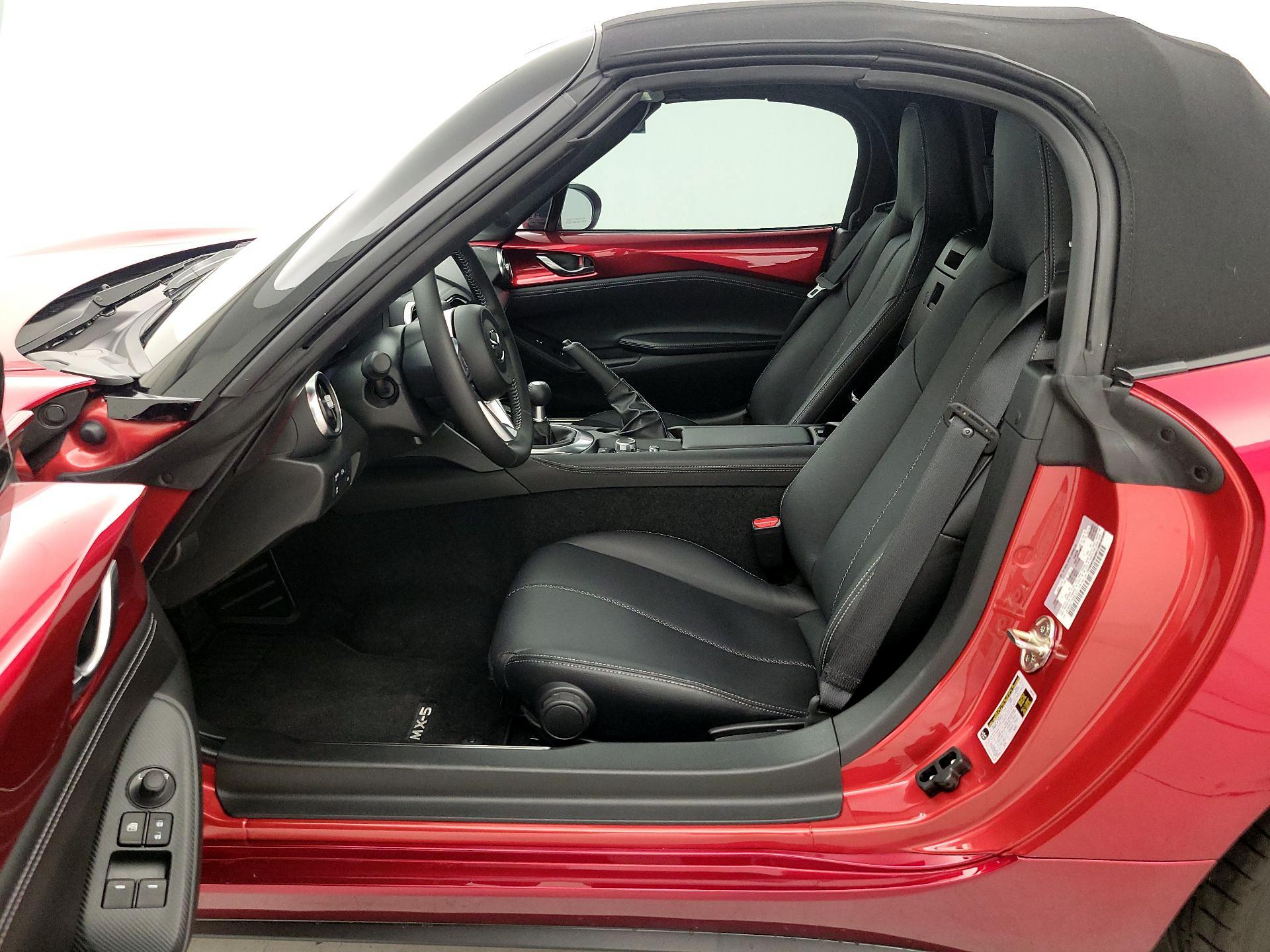 Thumbnail: 2025 Mazda MX-5 Miata - 11