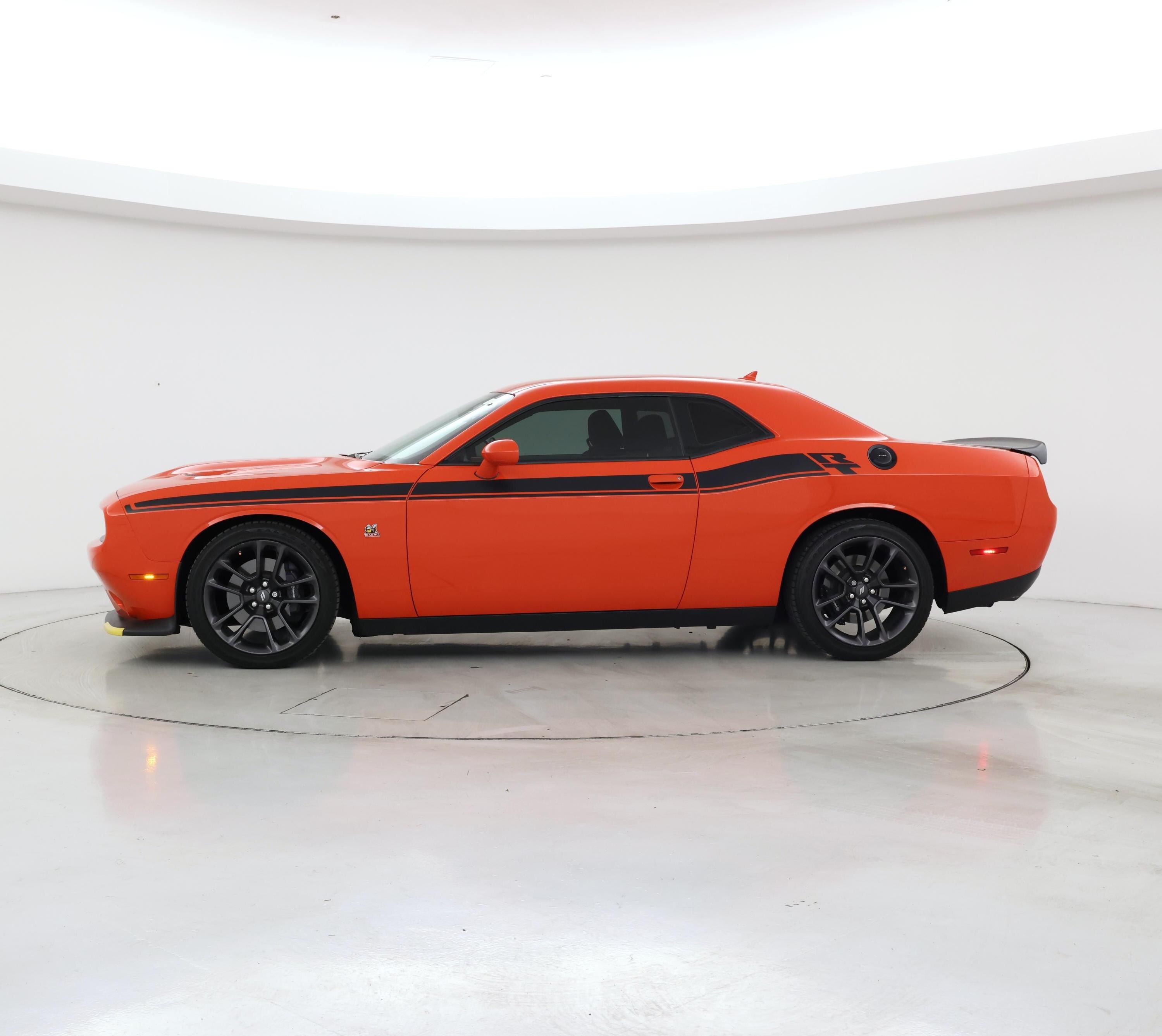 Thumbnail: 2022 Dodge Challenger - 3