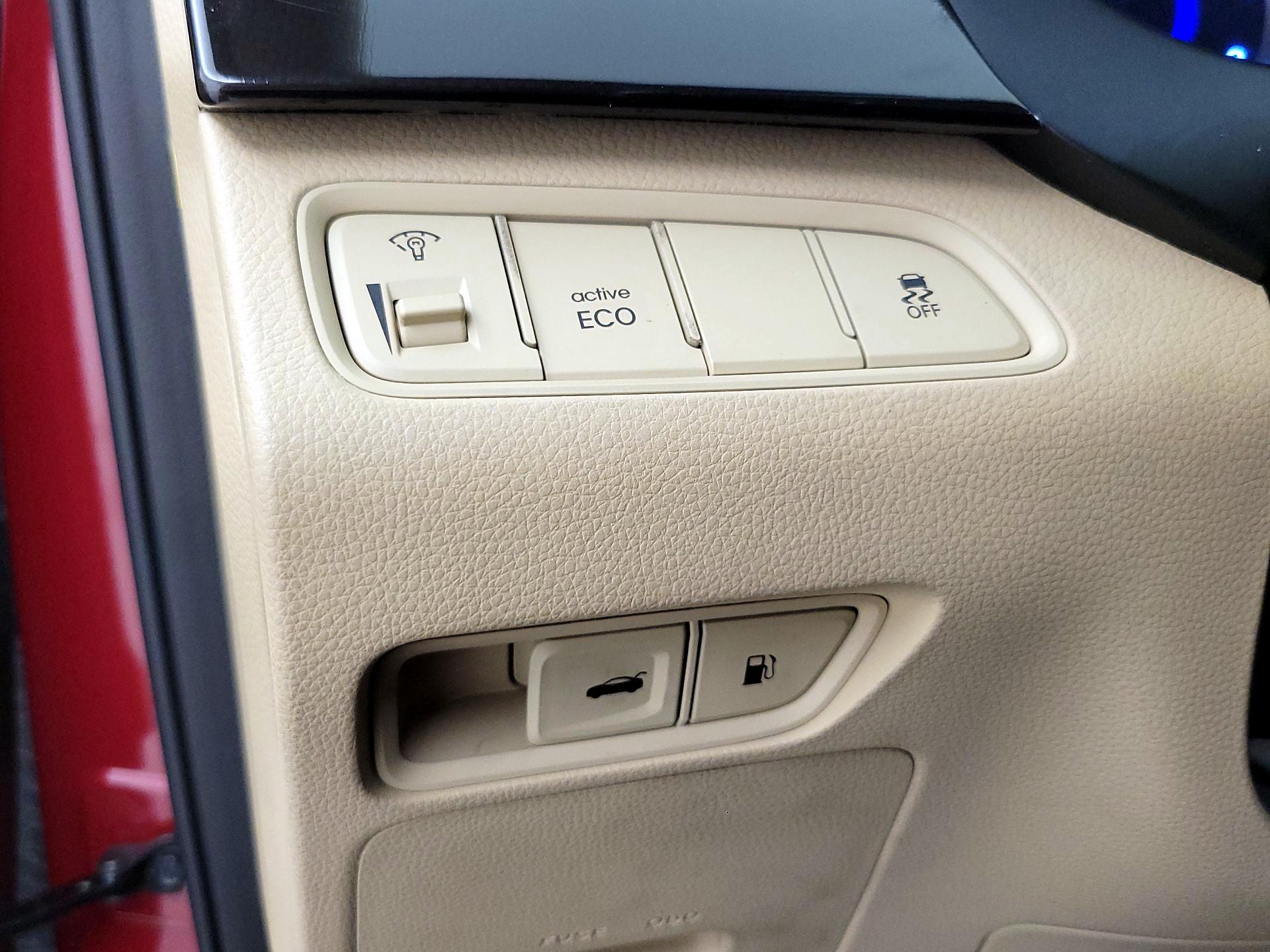 Thumbnail: 2014 Hyundai Azera - 13
