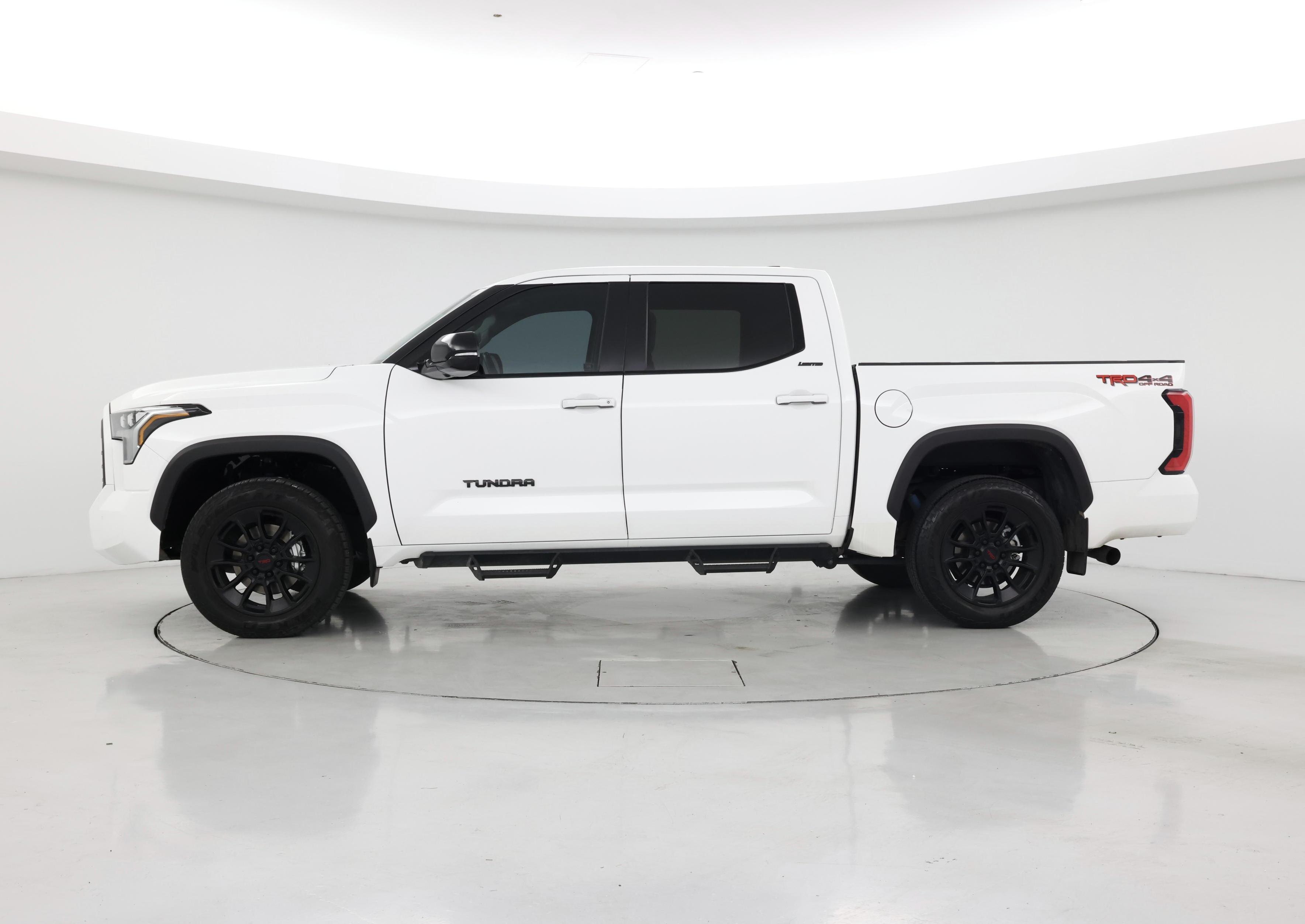 Thumbnail: 2024 Toyota Tundra - 3