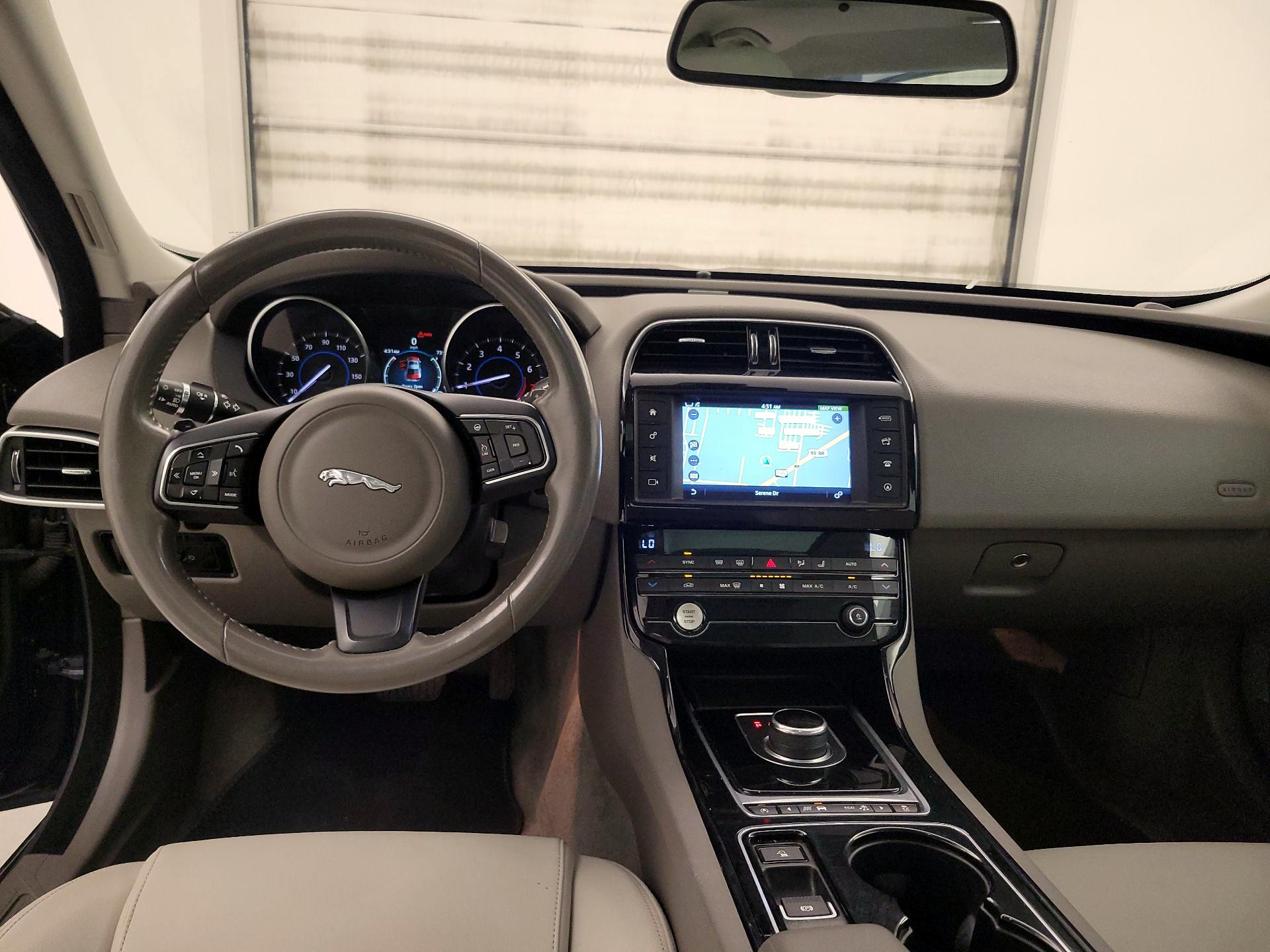 Thumbnail: 2017 Jaguar XE - 9