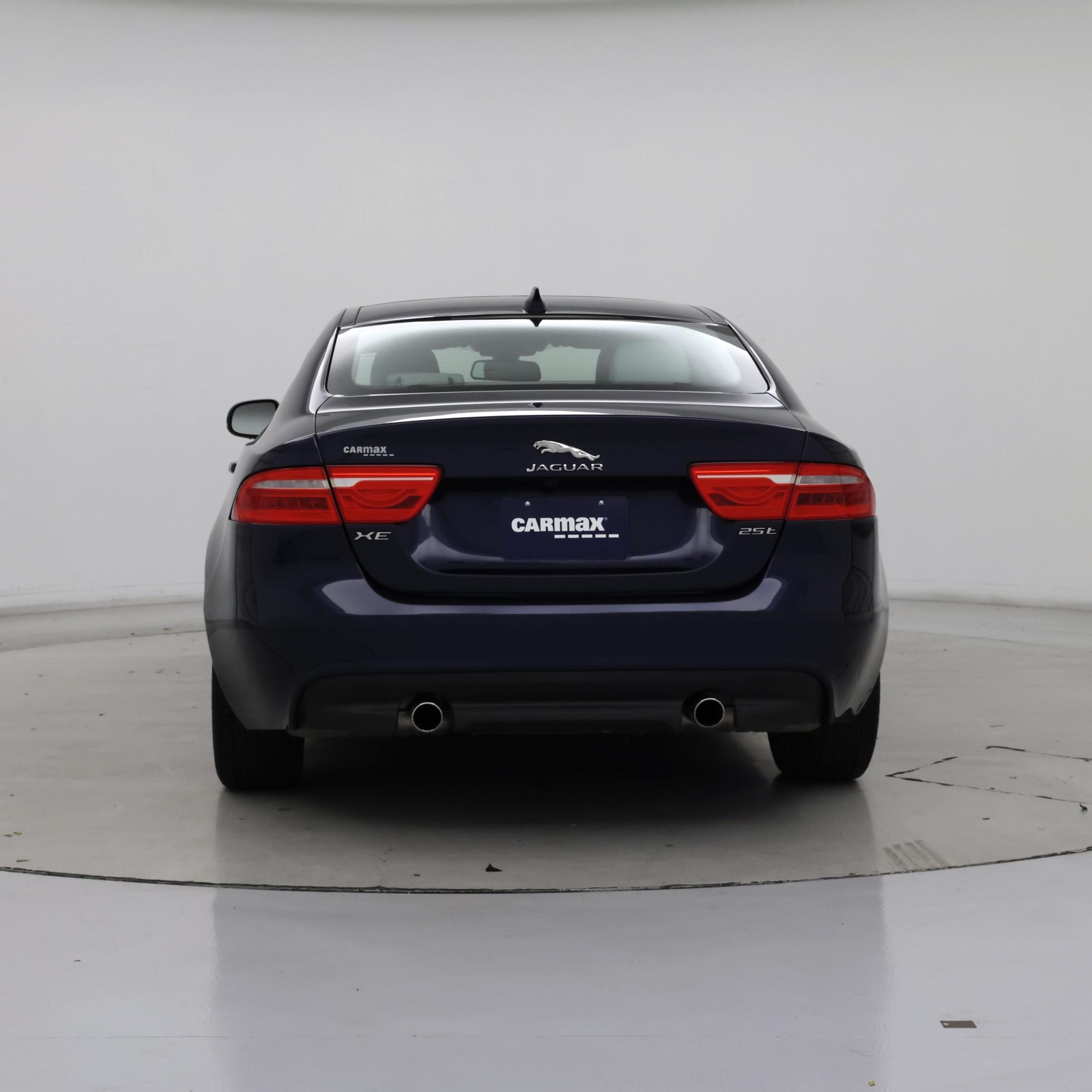 Thumbnail: 2017 Jaguar XE - 6