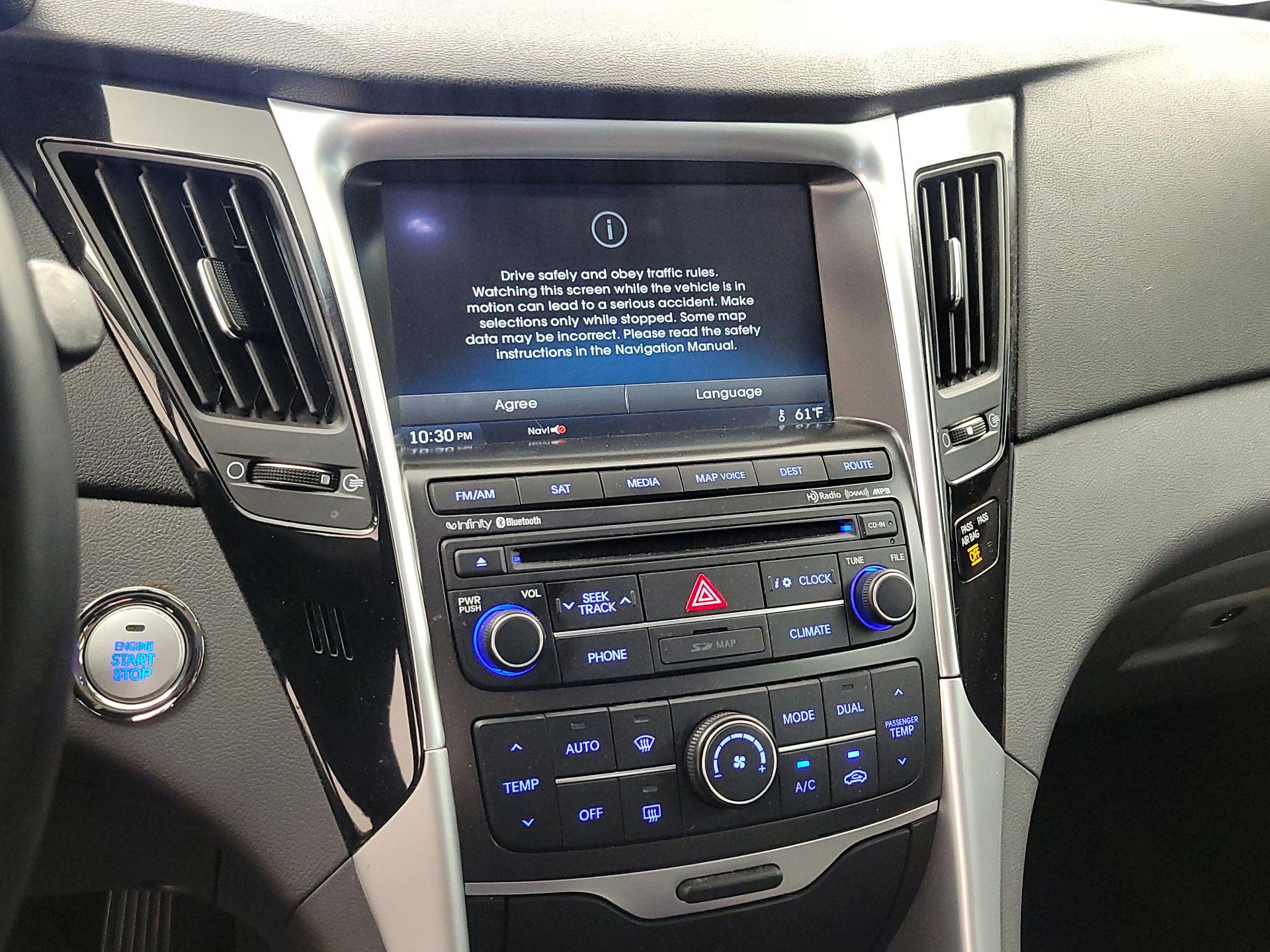 Thumbnail: 2014 Hyundai Sonata - 16