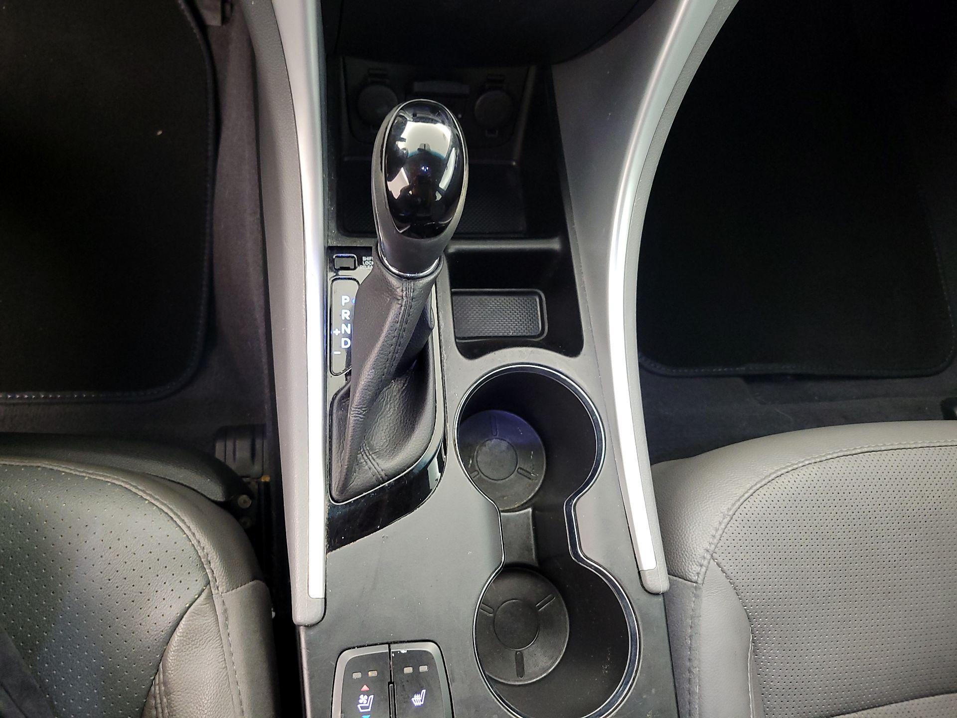 Thumbnail: 2014 Hyundai Sonata - 18