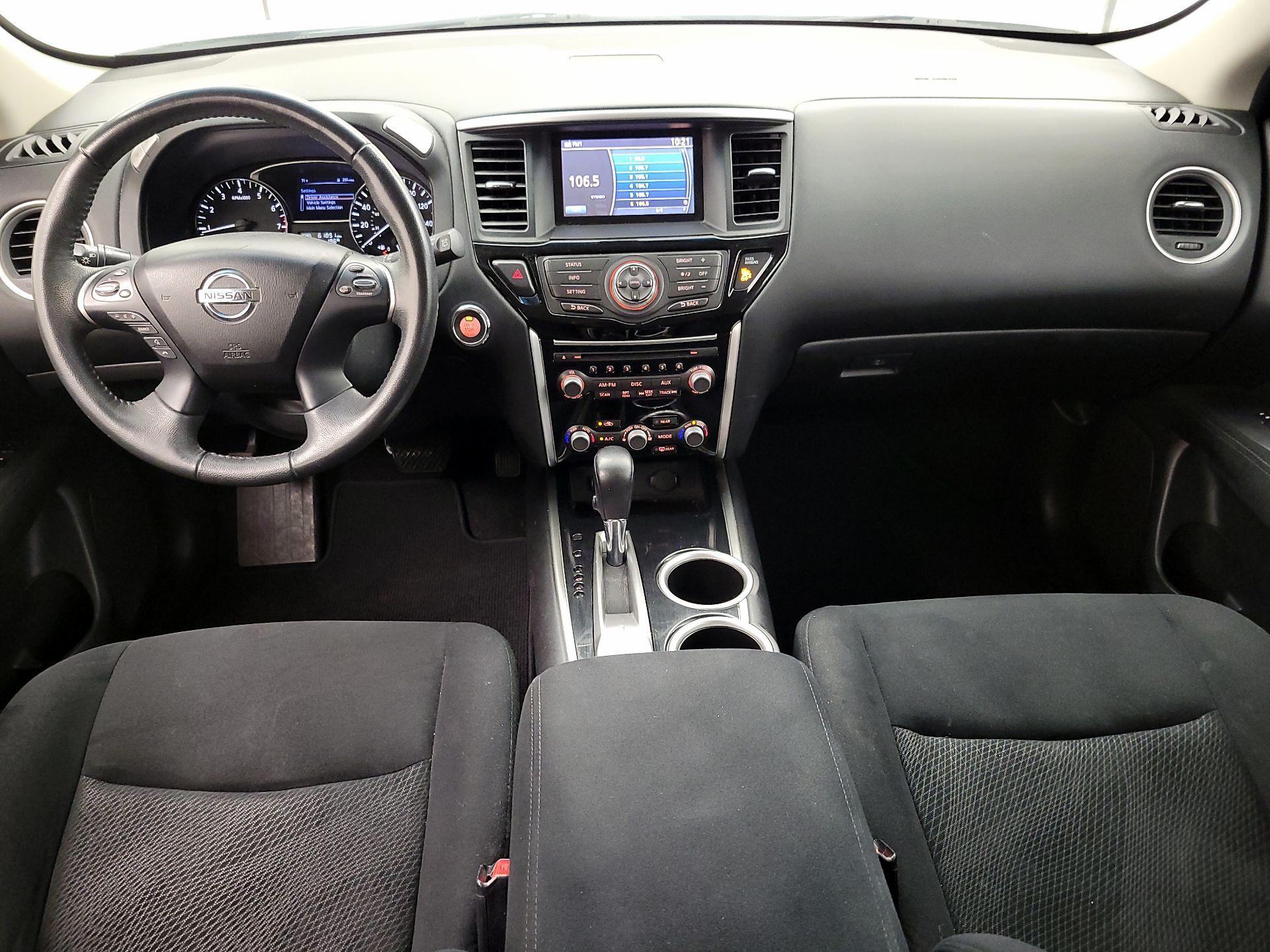 Thumbnail: 2015 Nissan Pathfinder - 9