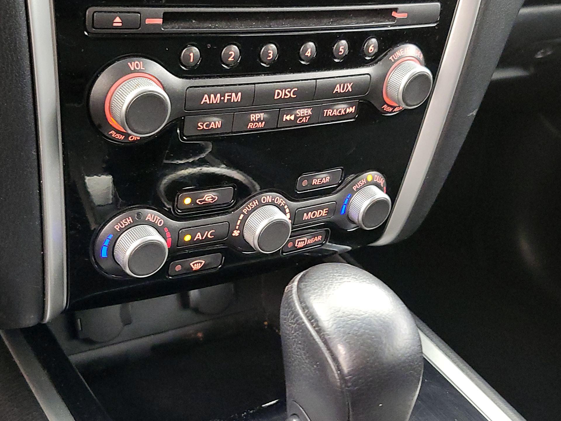 Thumbnail: 2015 Nissan Pathfinder - 15