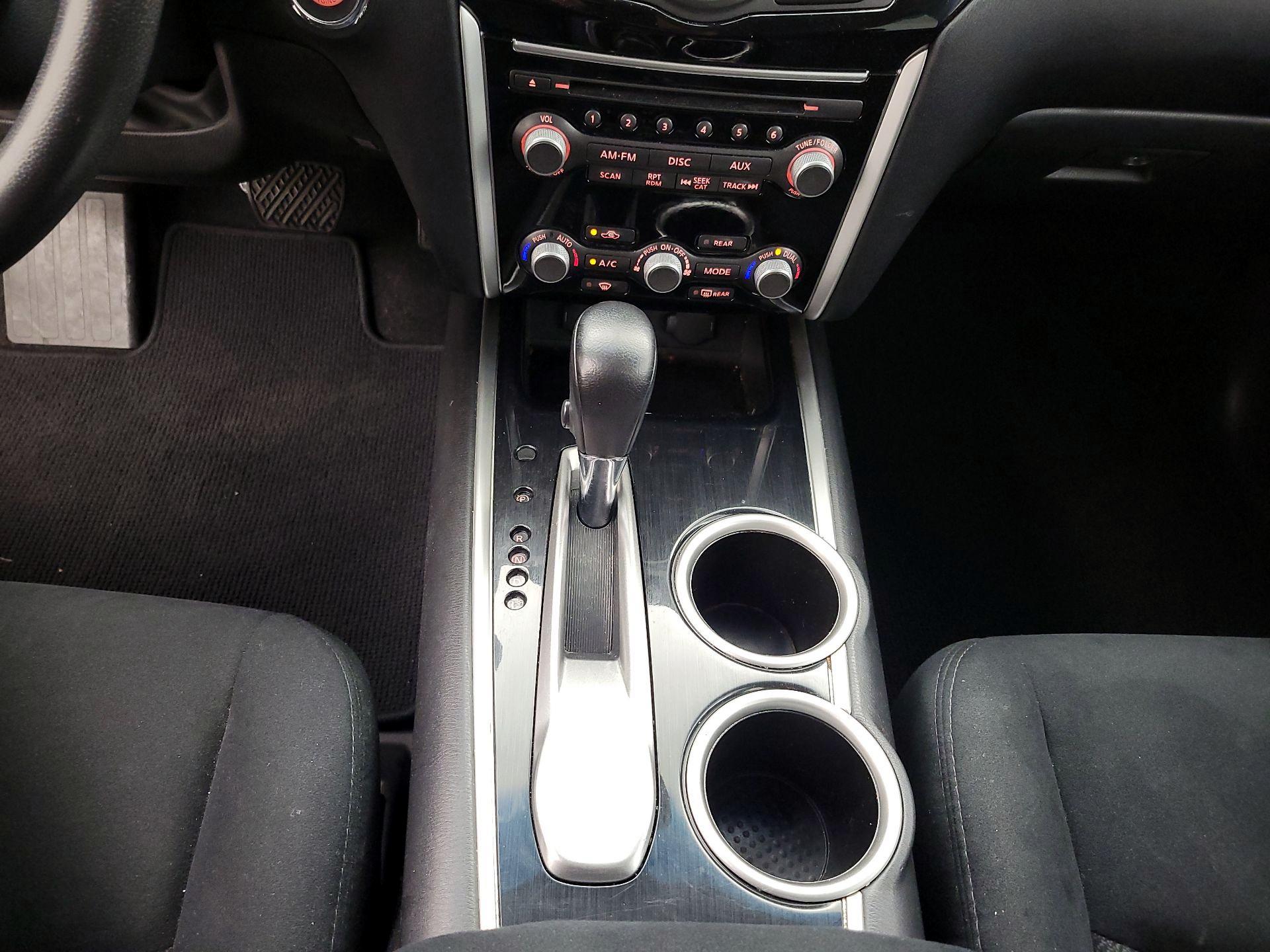 Thumbnail: 2015 Nissan Pathfinder - 16