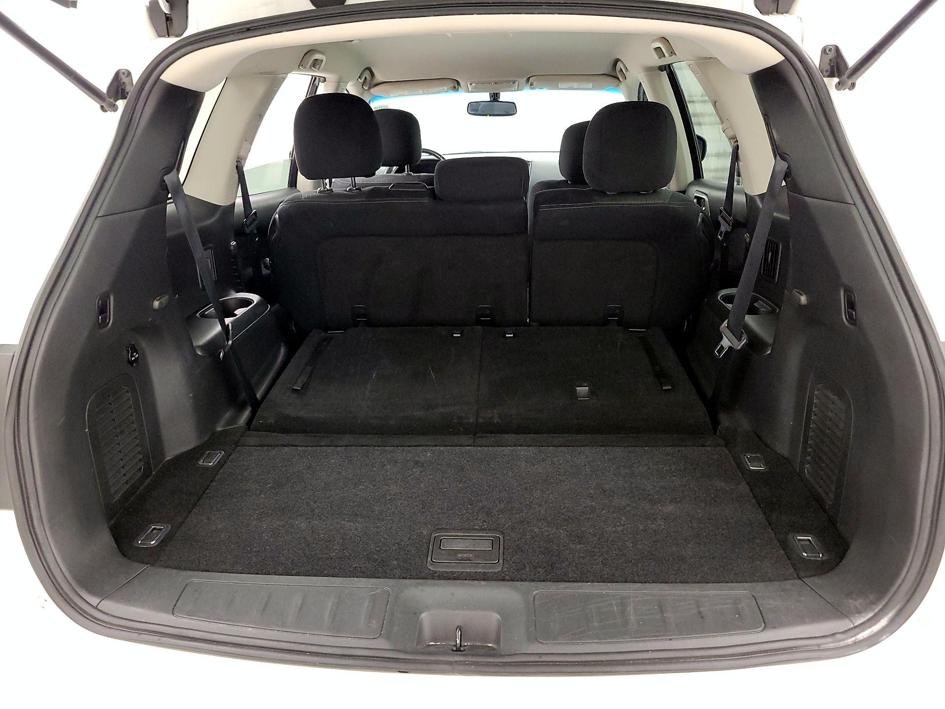 Thumbnail: 2015 Nissan Pathfinder - 20