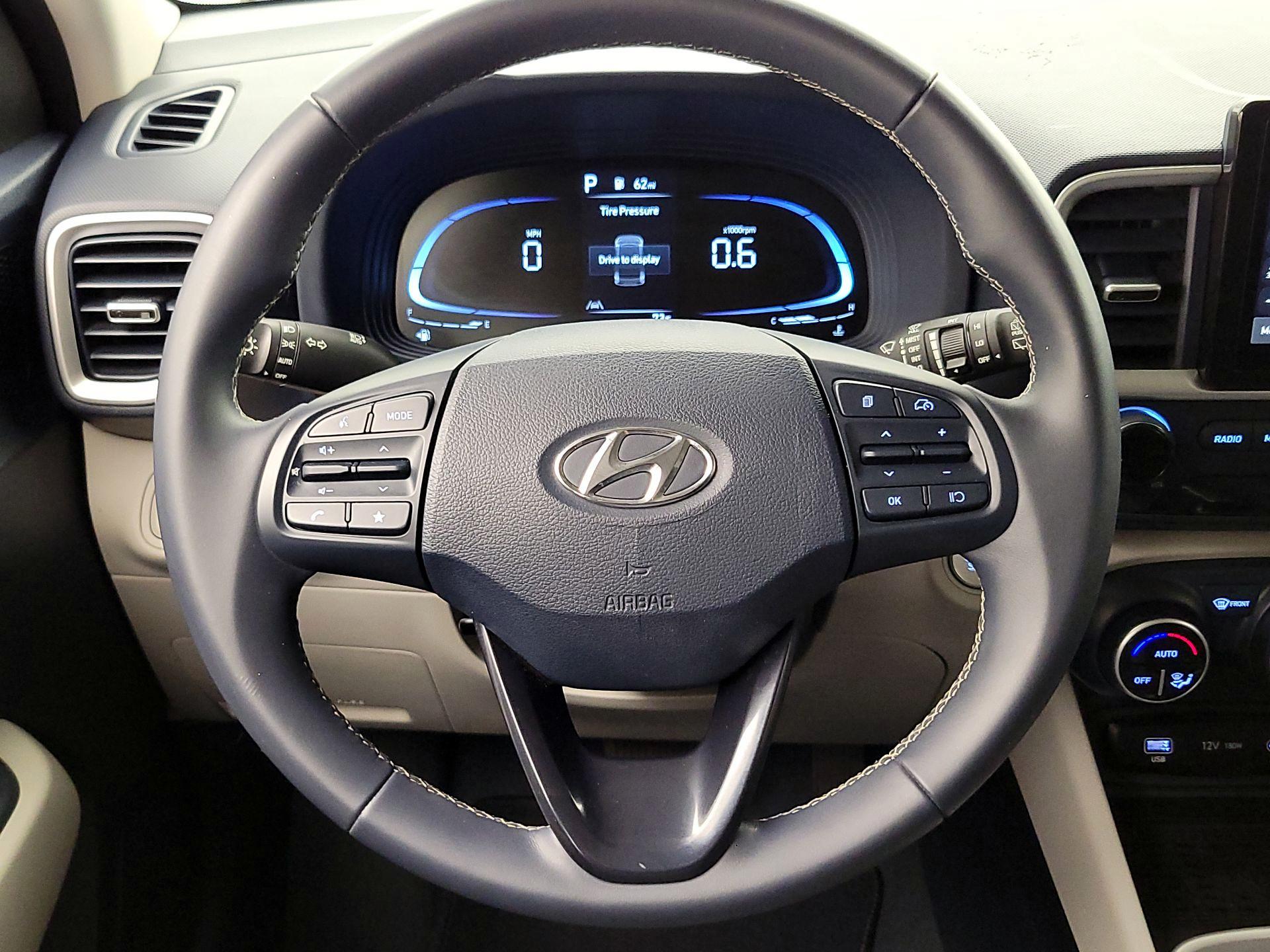 Thumbnail: 2023 Hyundai Venue - 10