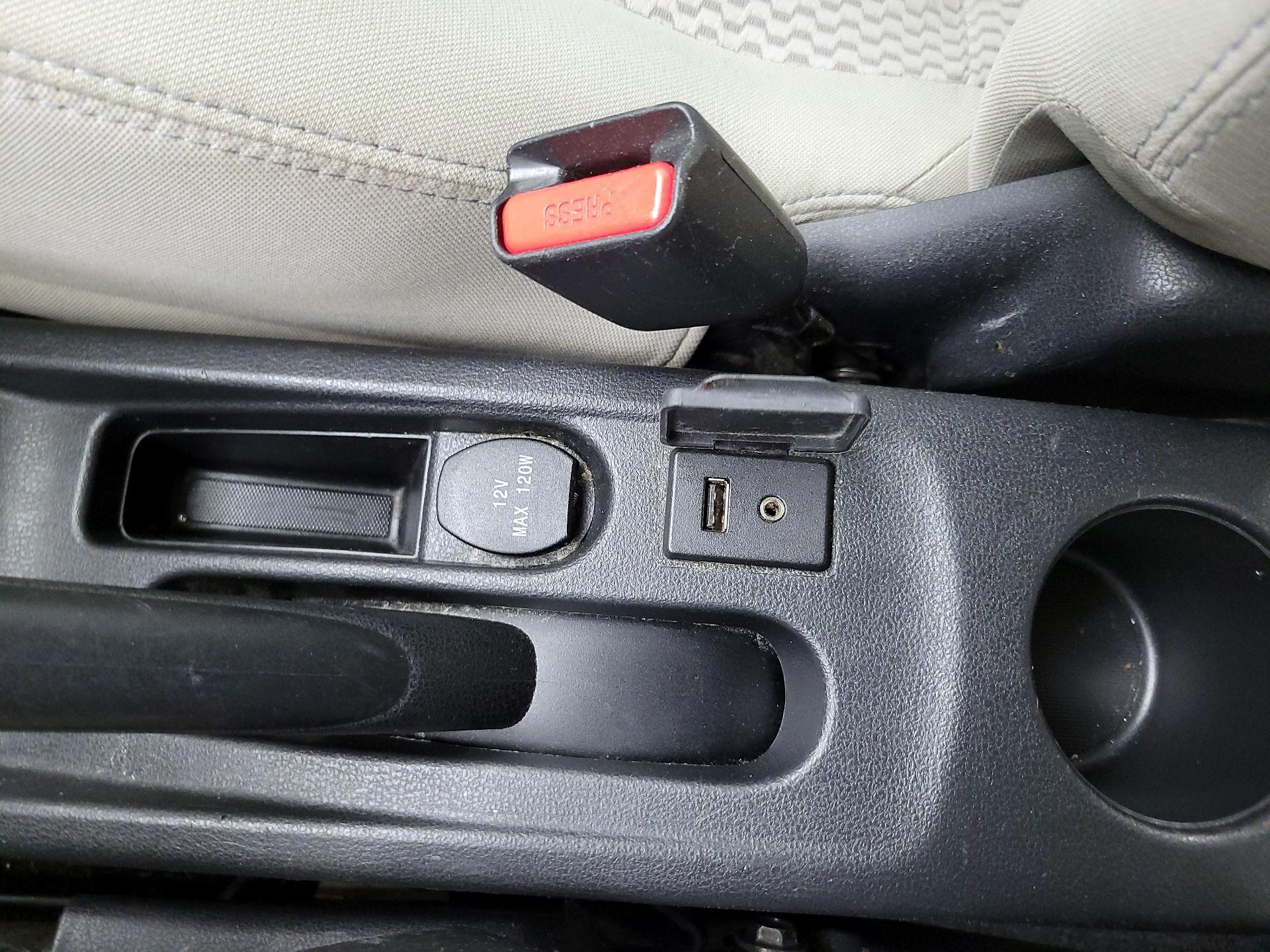 Thumbnail: 2015 Nissan Versa Note - 17