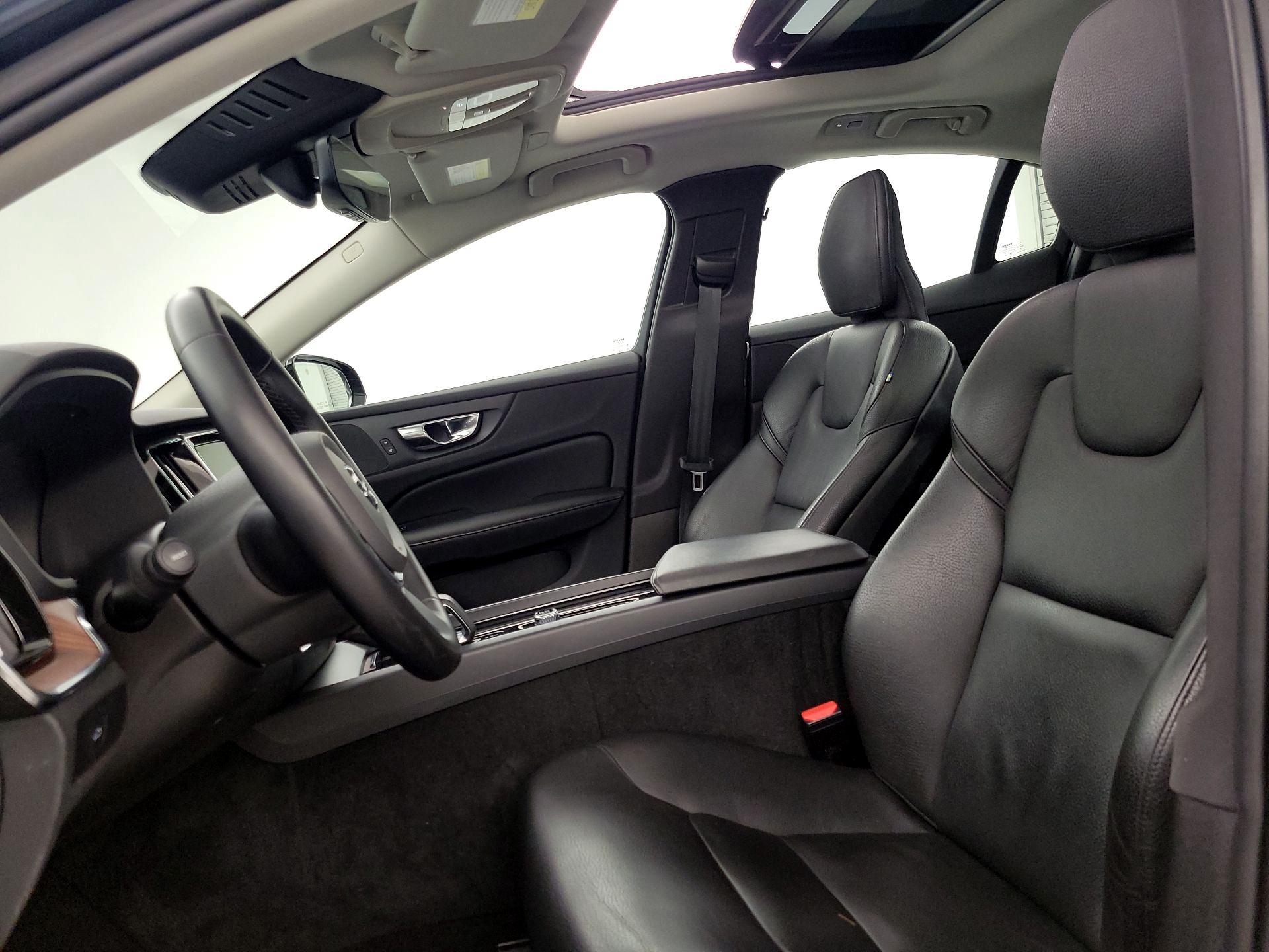 Thumbnail: 2024 Volvo S60 - 11