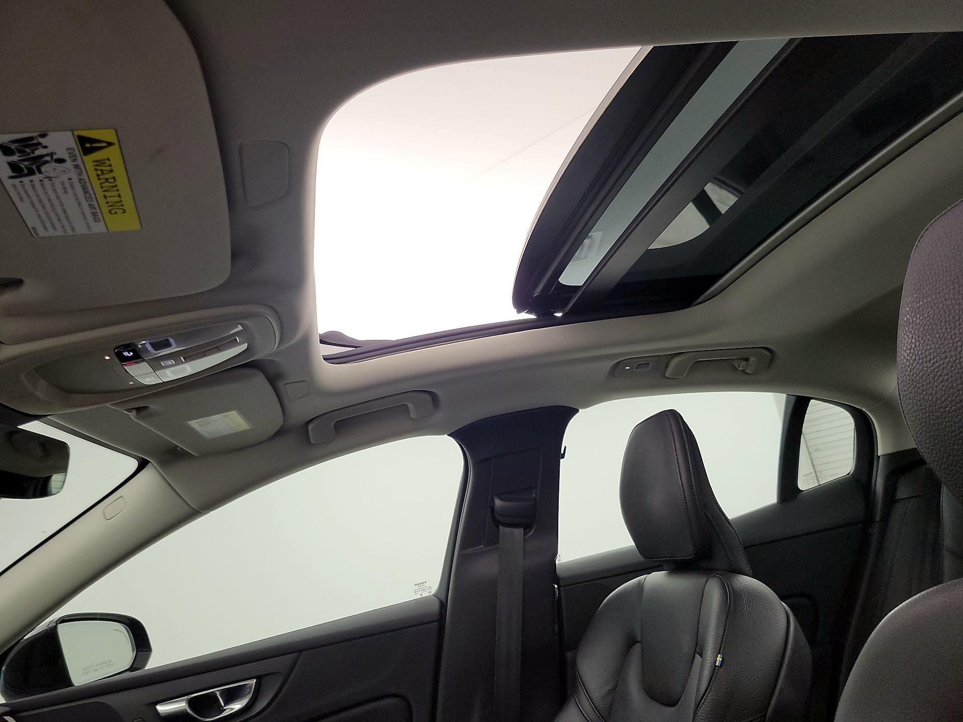 Thumbnail: 2024 Volvo S60 - 19