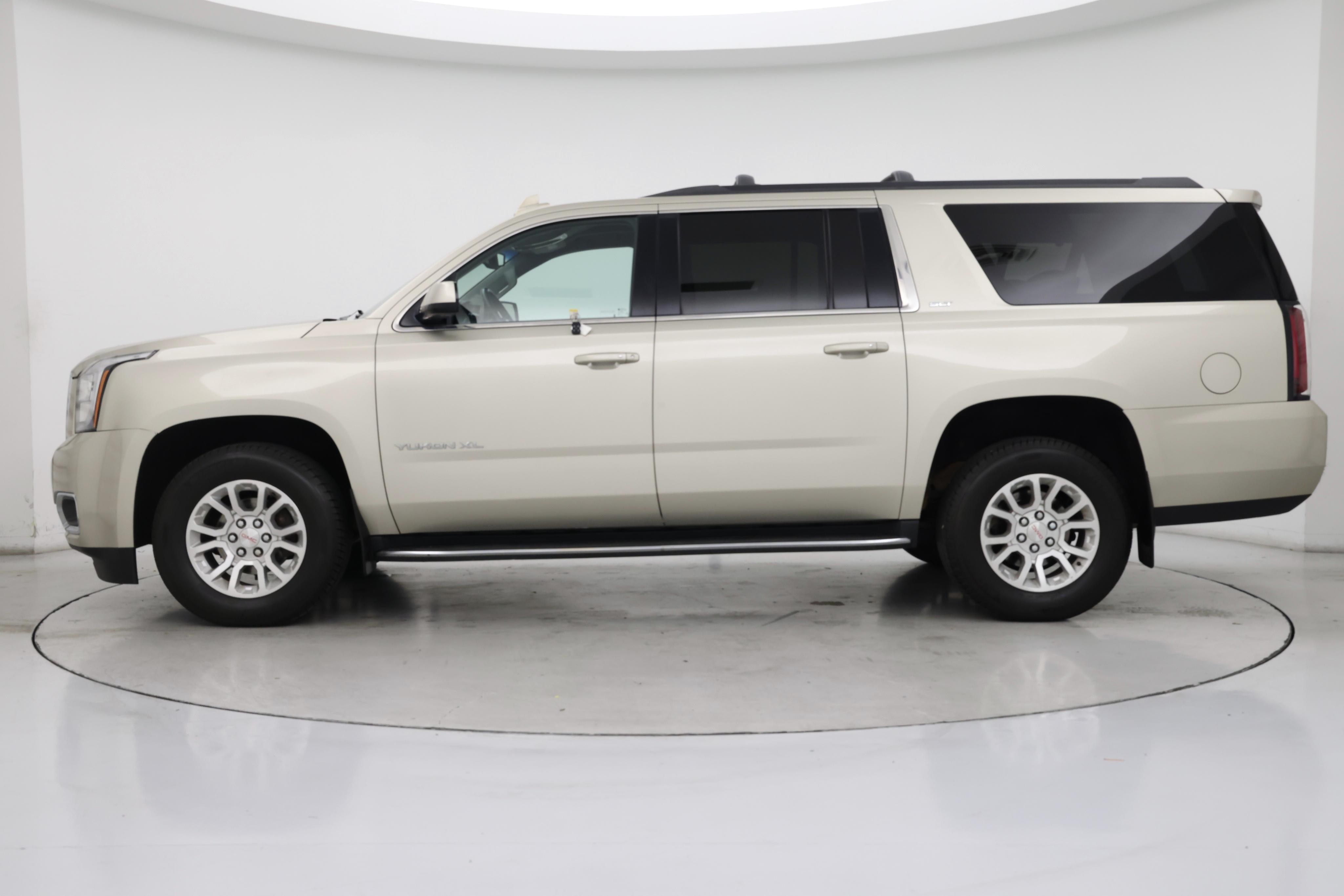Thumbnail: 2017 GMC Yukon XL - 3