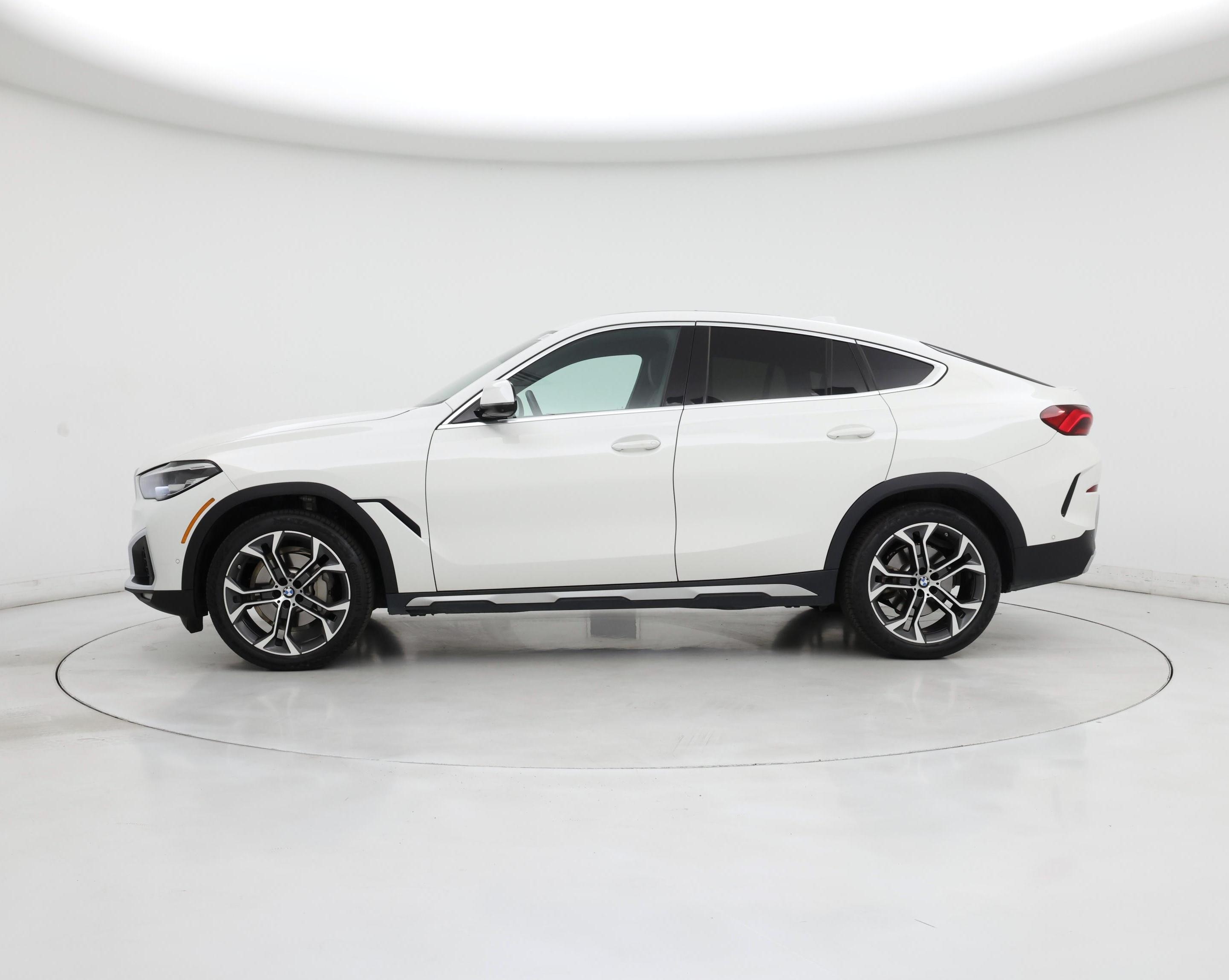 Thumbnail: 2021 BMW X6 - 3