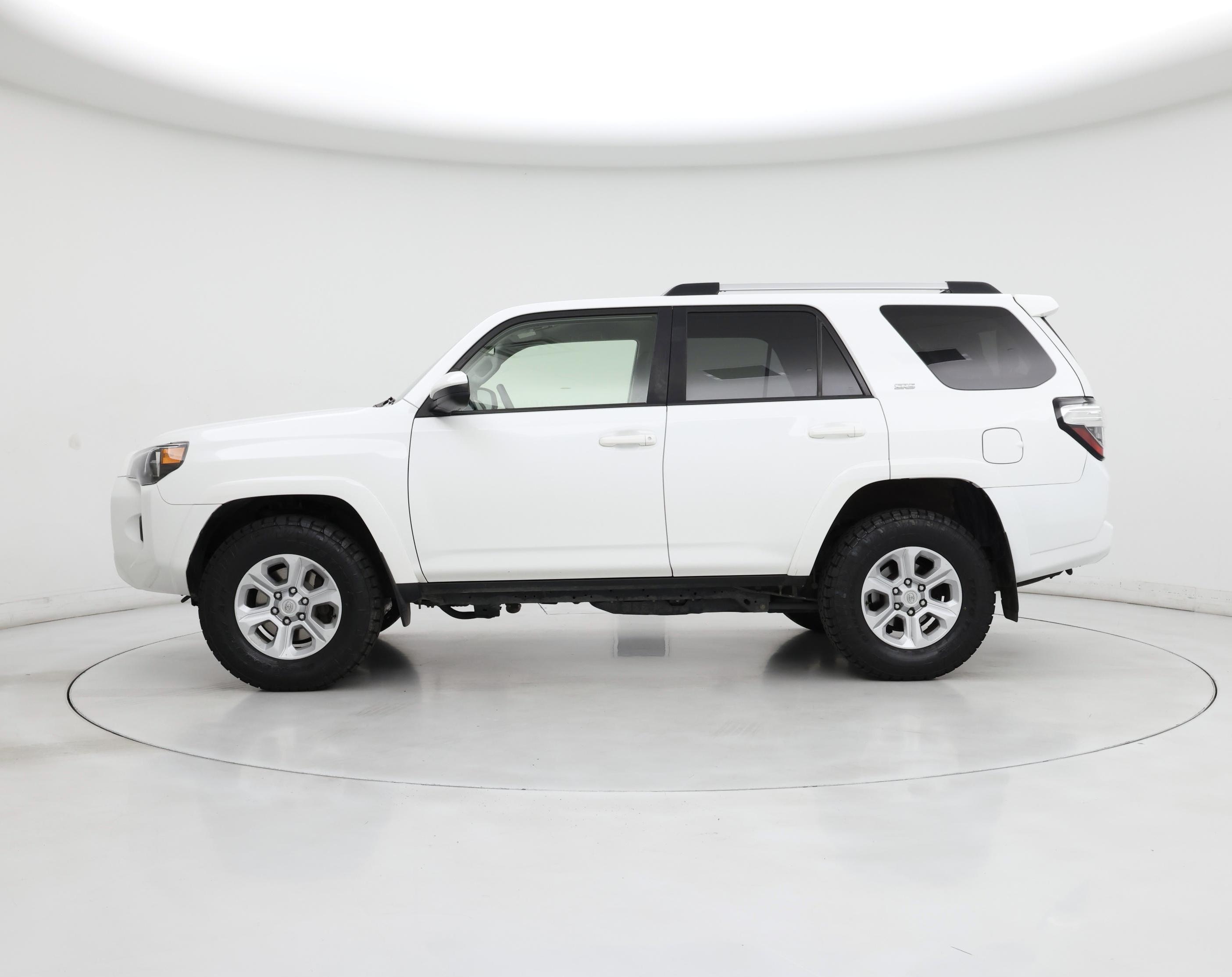 Thumbnail: 2022 Toyota 4Runner - 3