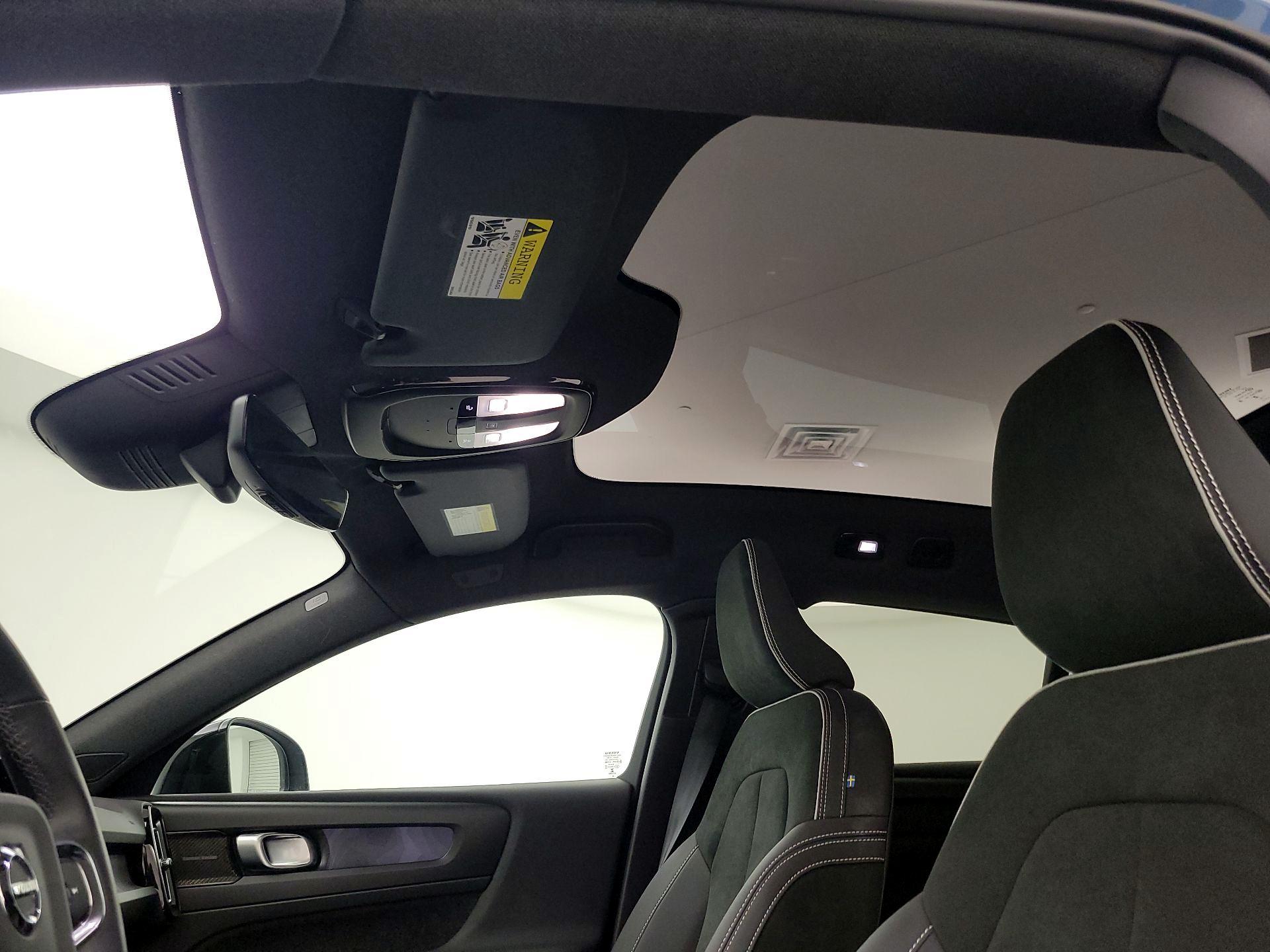 Thumbnail: 2022 Volvo C40 - 20