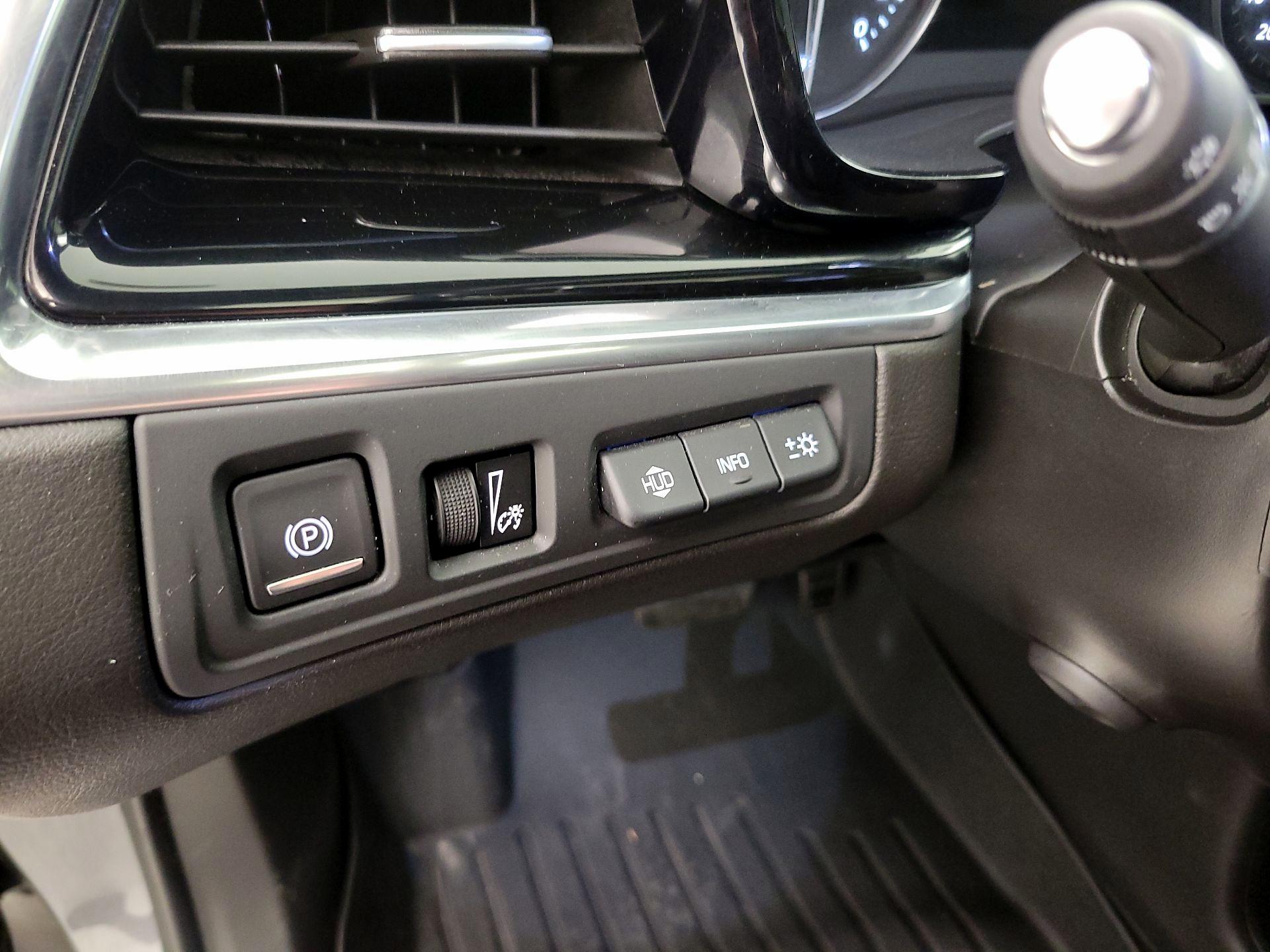 Thumbnail: 2020 Cadillac XT6 - 13