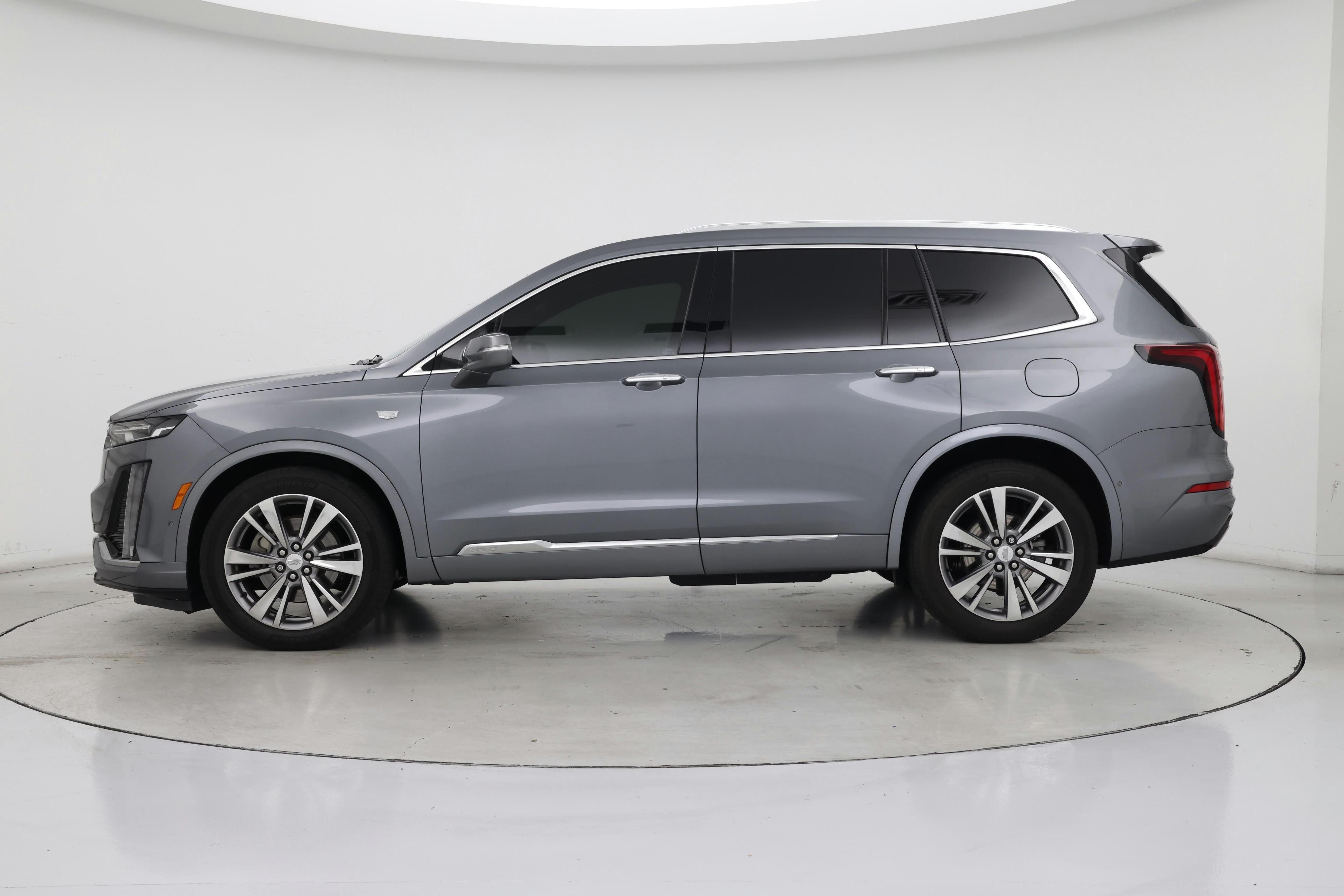 Thumbnail: 2020 Cadillac XT6 - 3