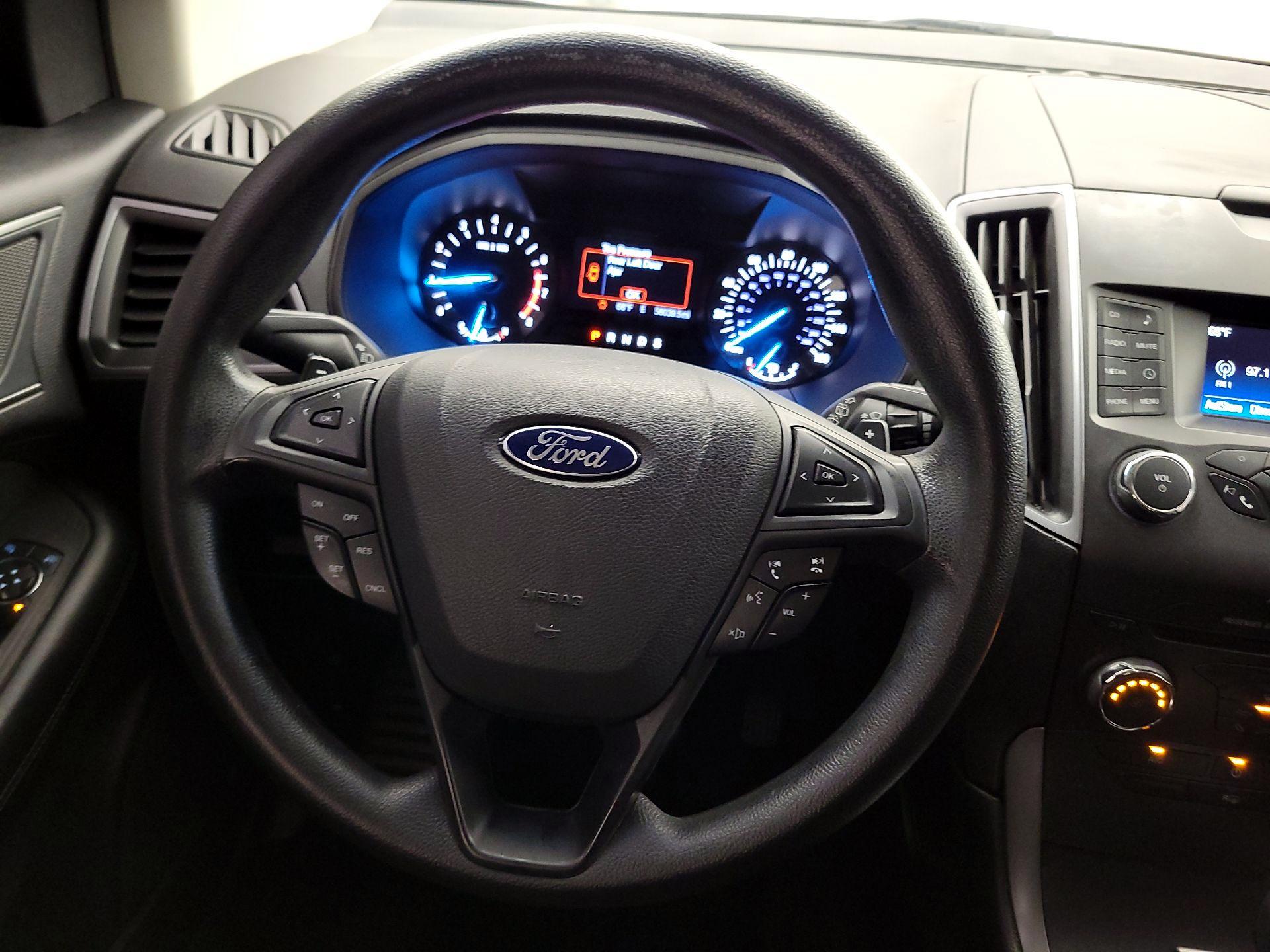 Thumbnail: 2017 Ford Edge - 10