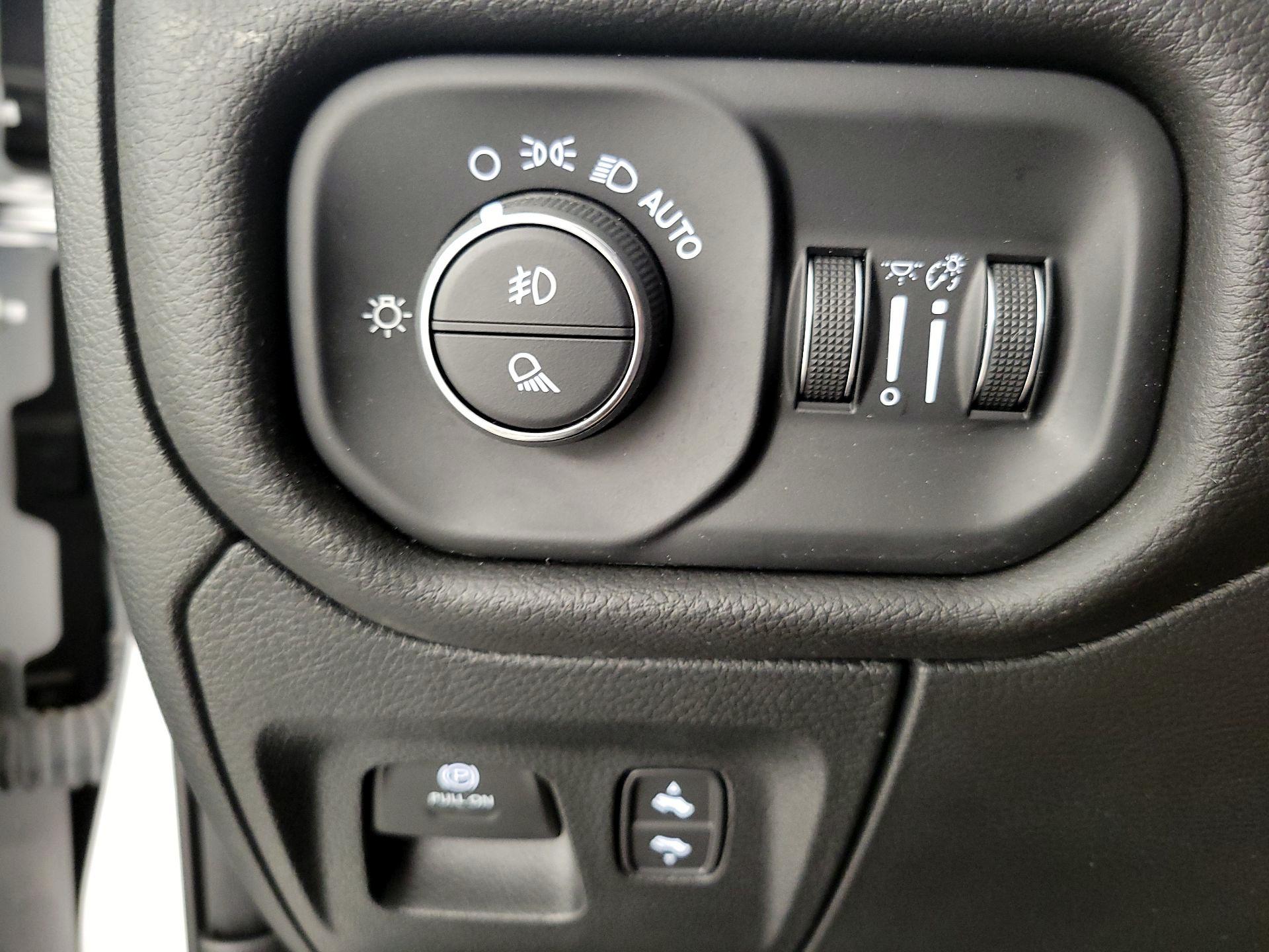 Thumbnail: 2025 RAM 1500 - 13
