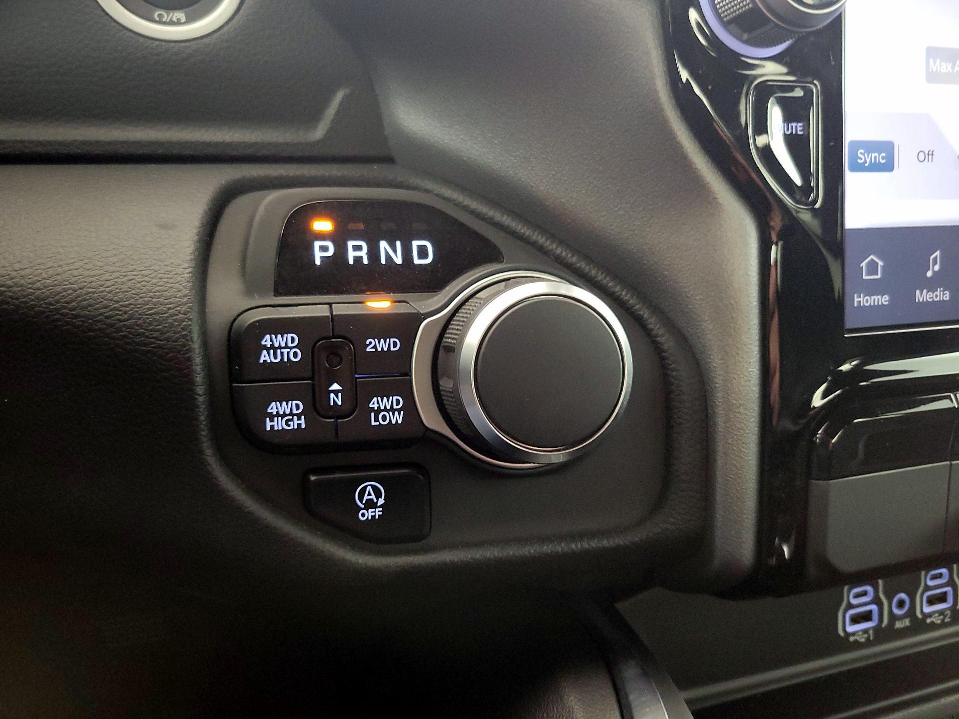 Thumbnail: 2025 RAM 1500 - 18
