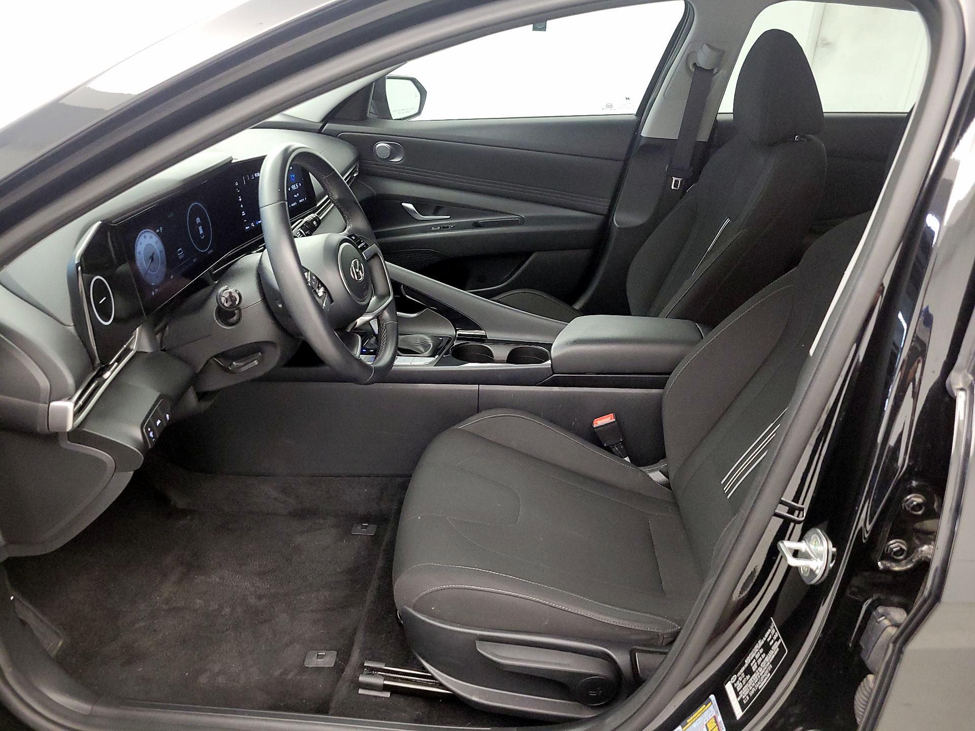 Thumbnail: 2023 Hyundai Elantra - 11