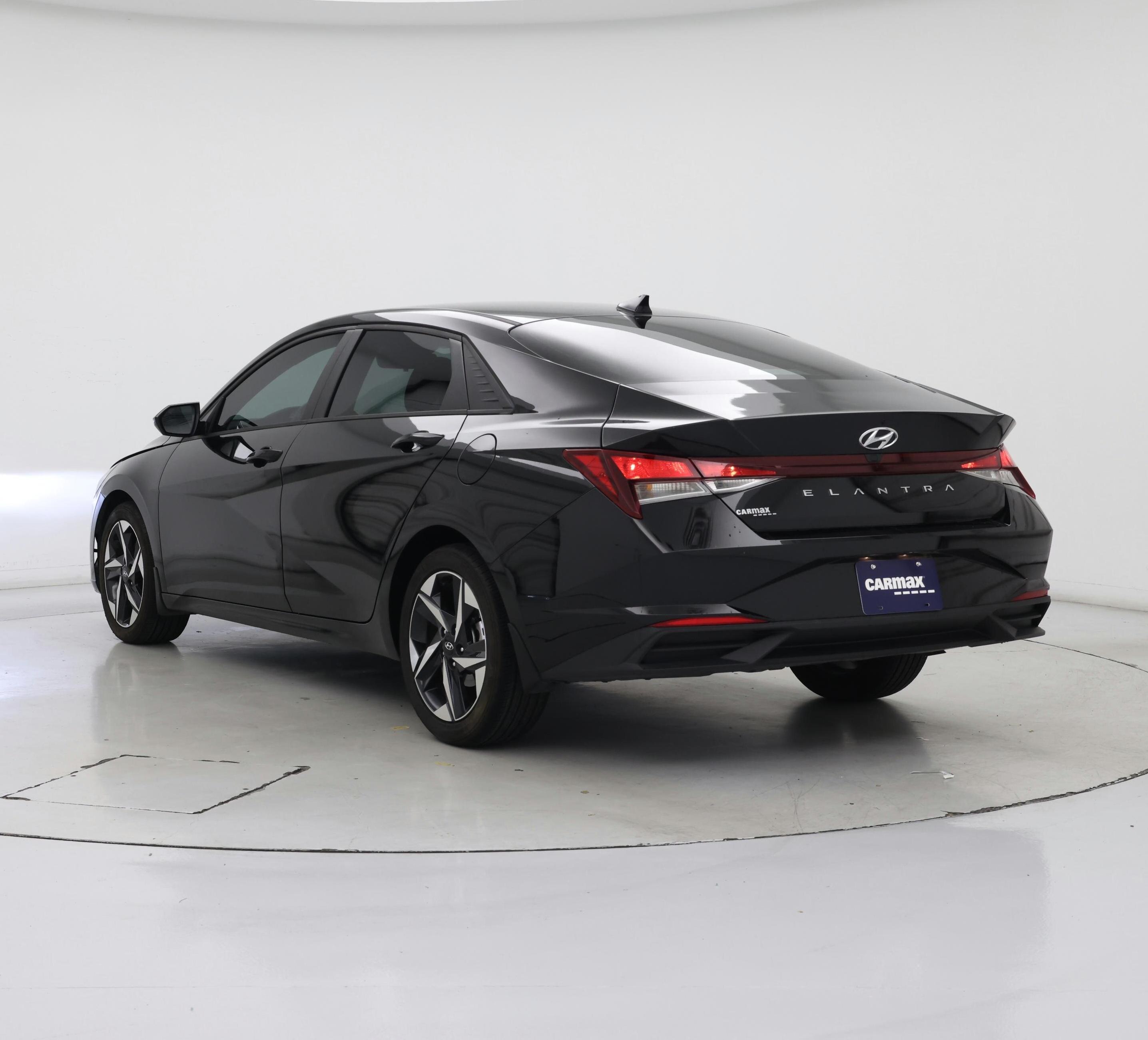 Thumbnail: 2023 Hyundai Elantra - 2