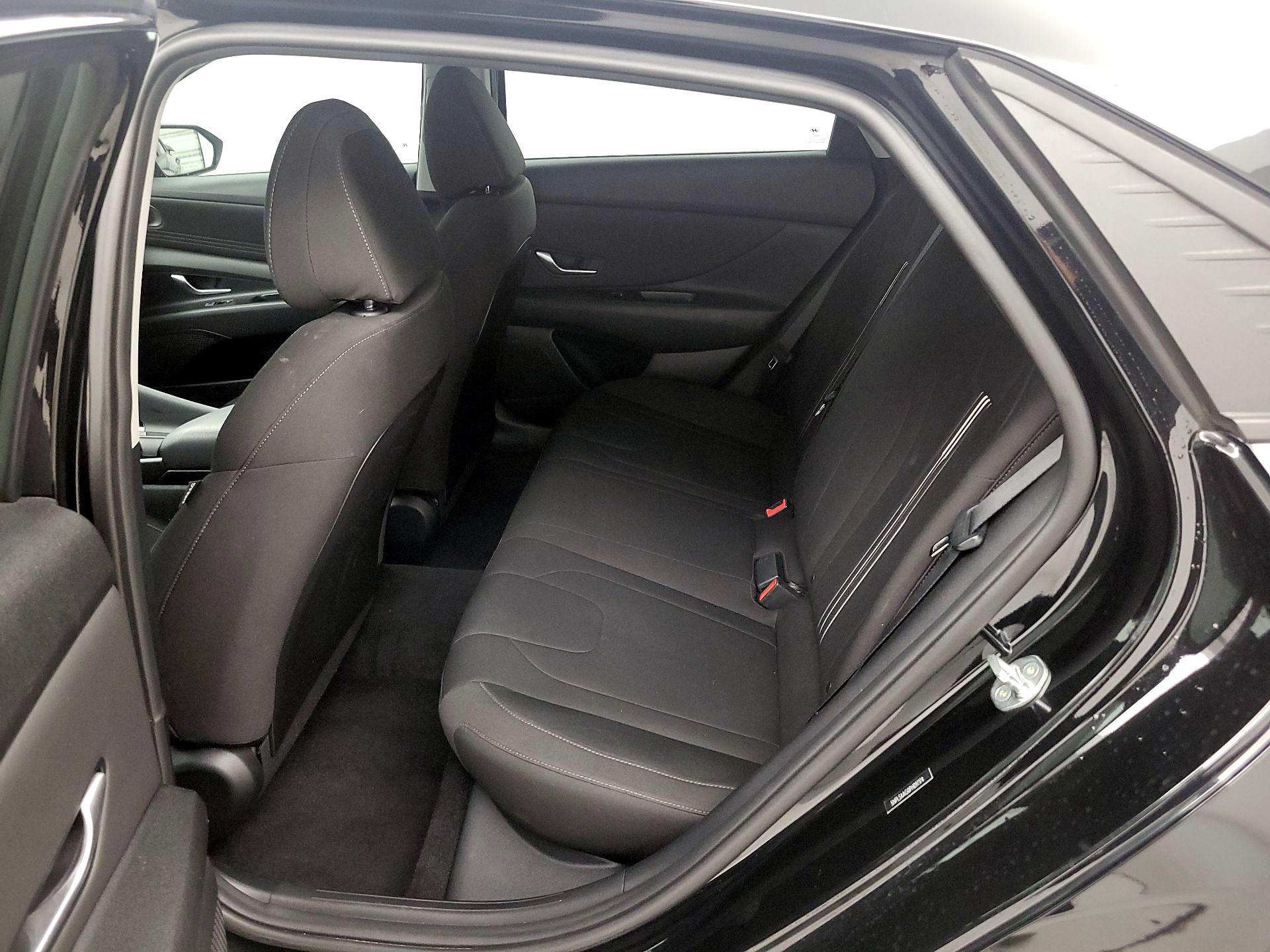 Thumbnail: 2023 Hyundai Elantra - 20