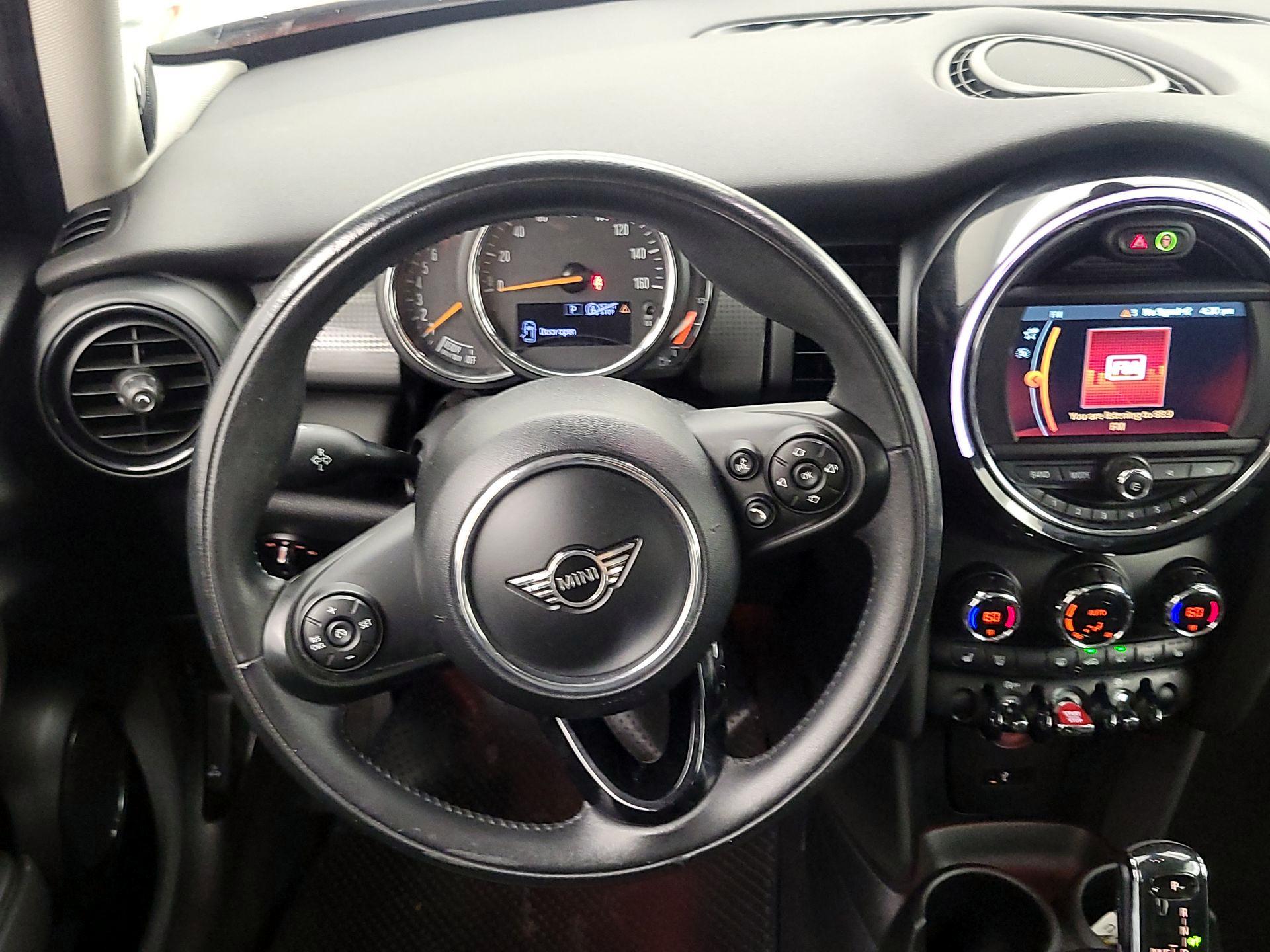 Thumbnail: 2020 MINI Cooper Hardtop - 10