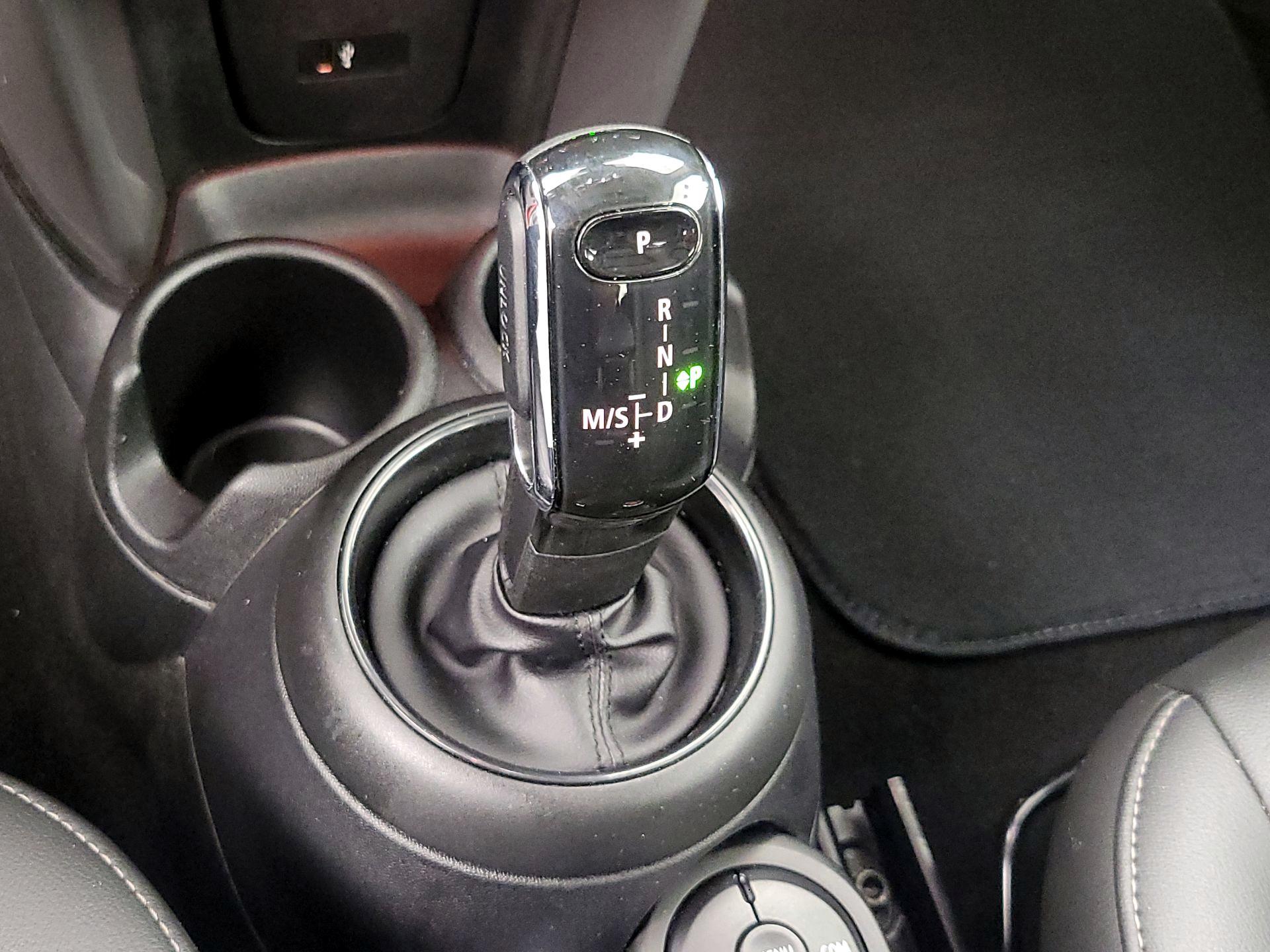 Thumbnail: 2020 MINI Cooper Hardtop - 17