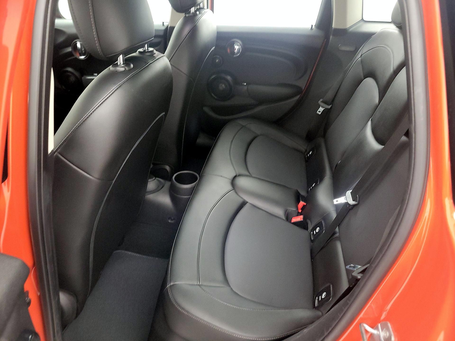 Thumbnail: 2020 MINI Cooper Hardtop - 20