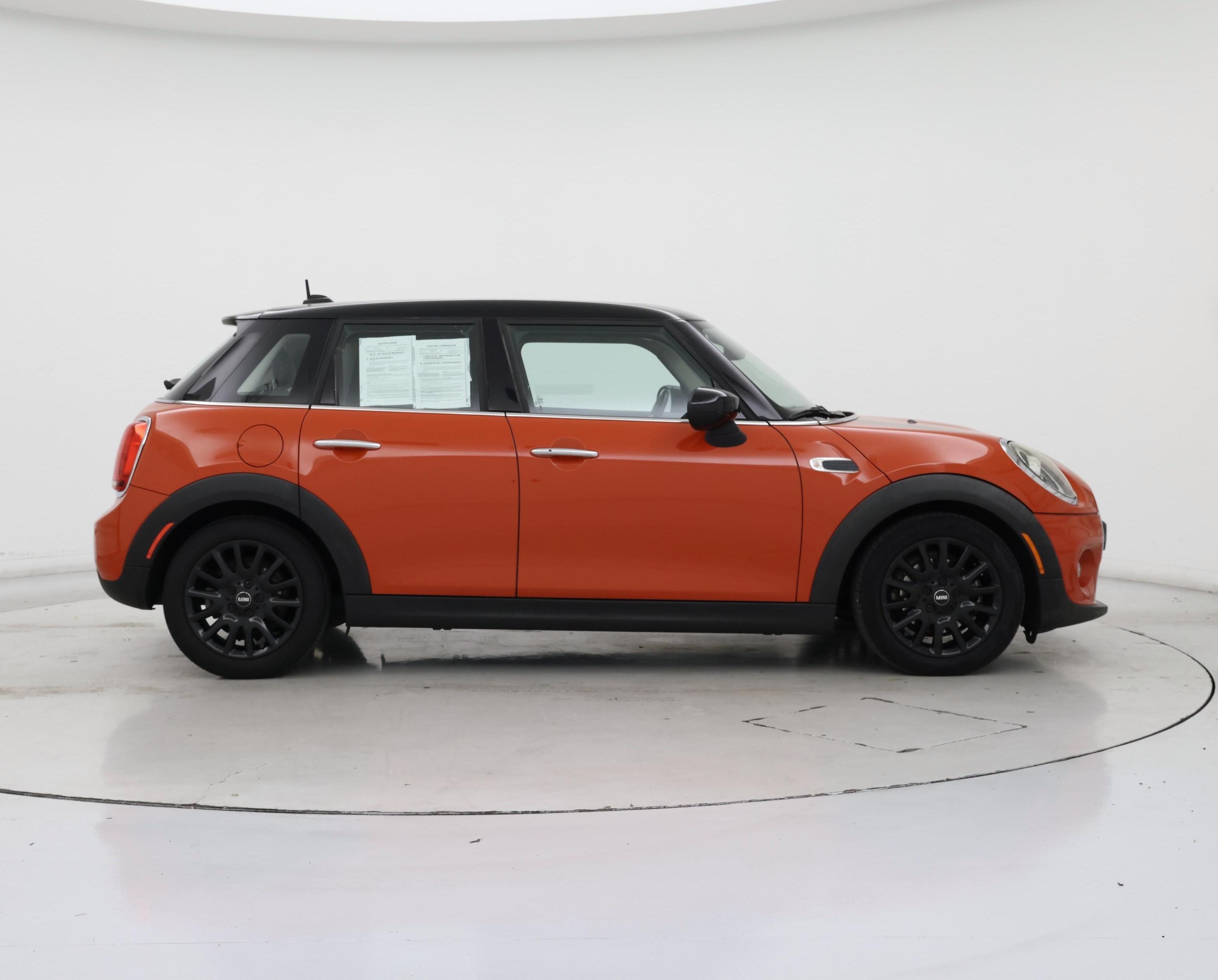 Thumbnail: 2020 MINI Cooper Hardtop - 7