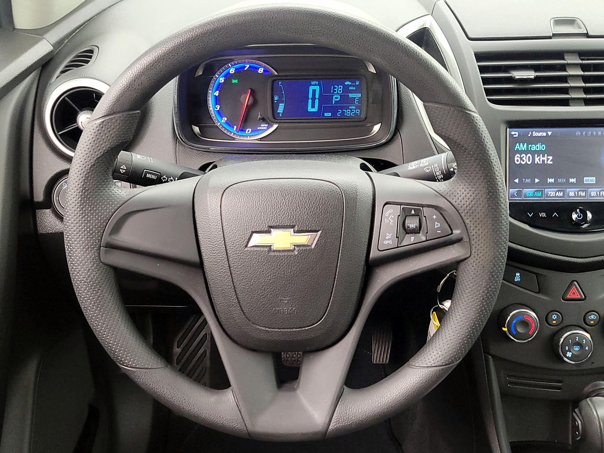 Thumbnail: 2016 Chevrolet Trax - 10