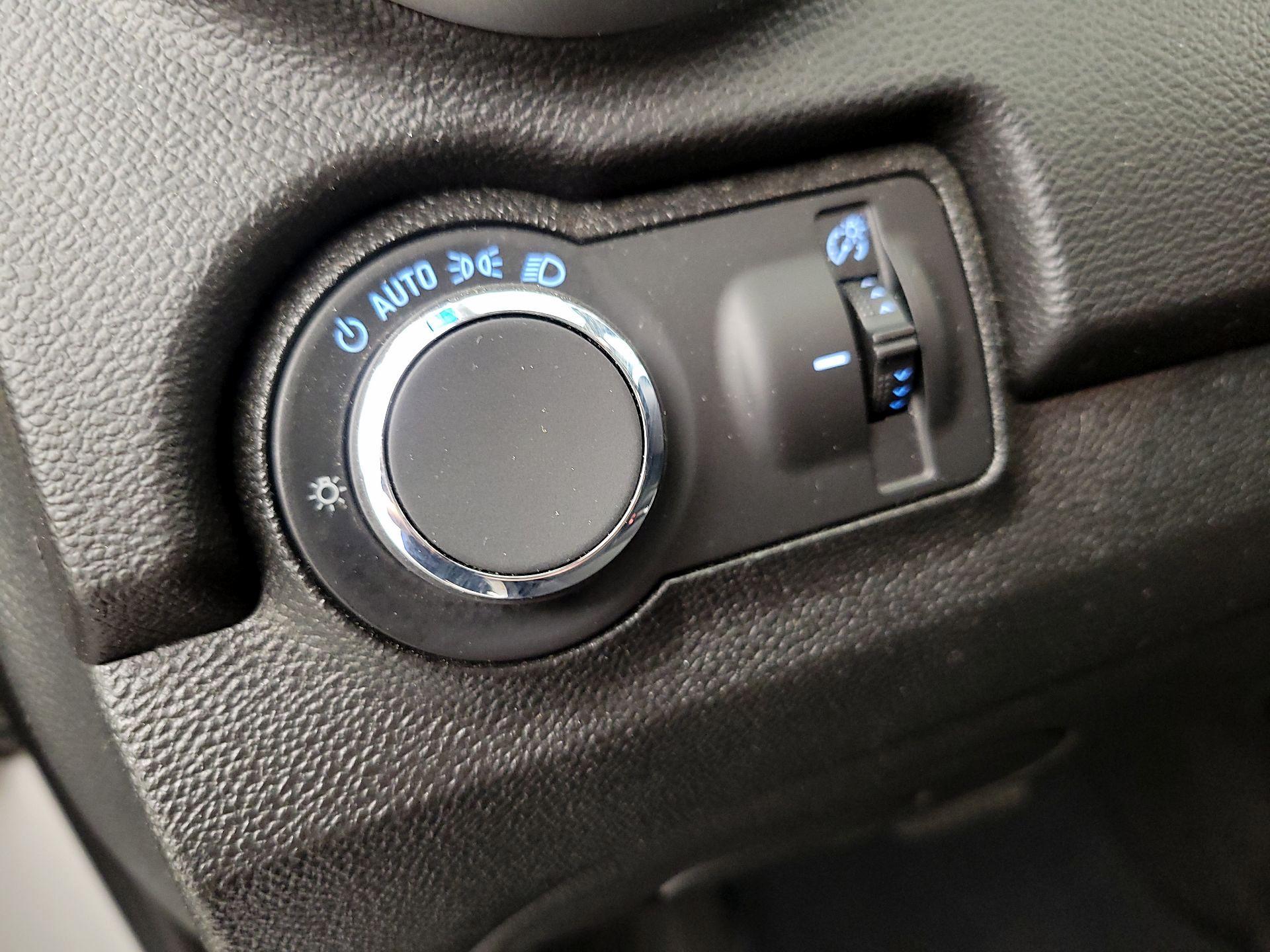 Thumbnail: 2016 Chevrolet Trax - 13