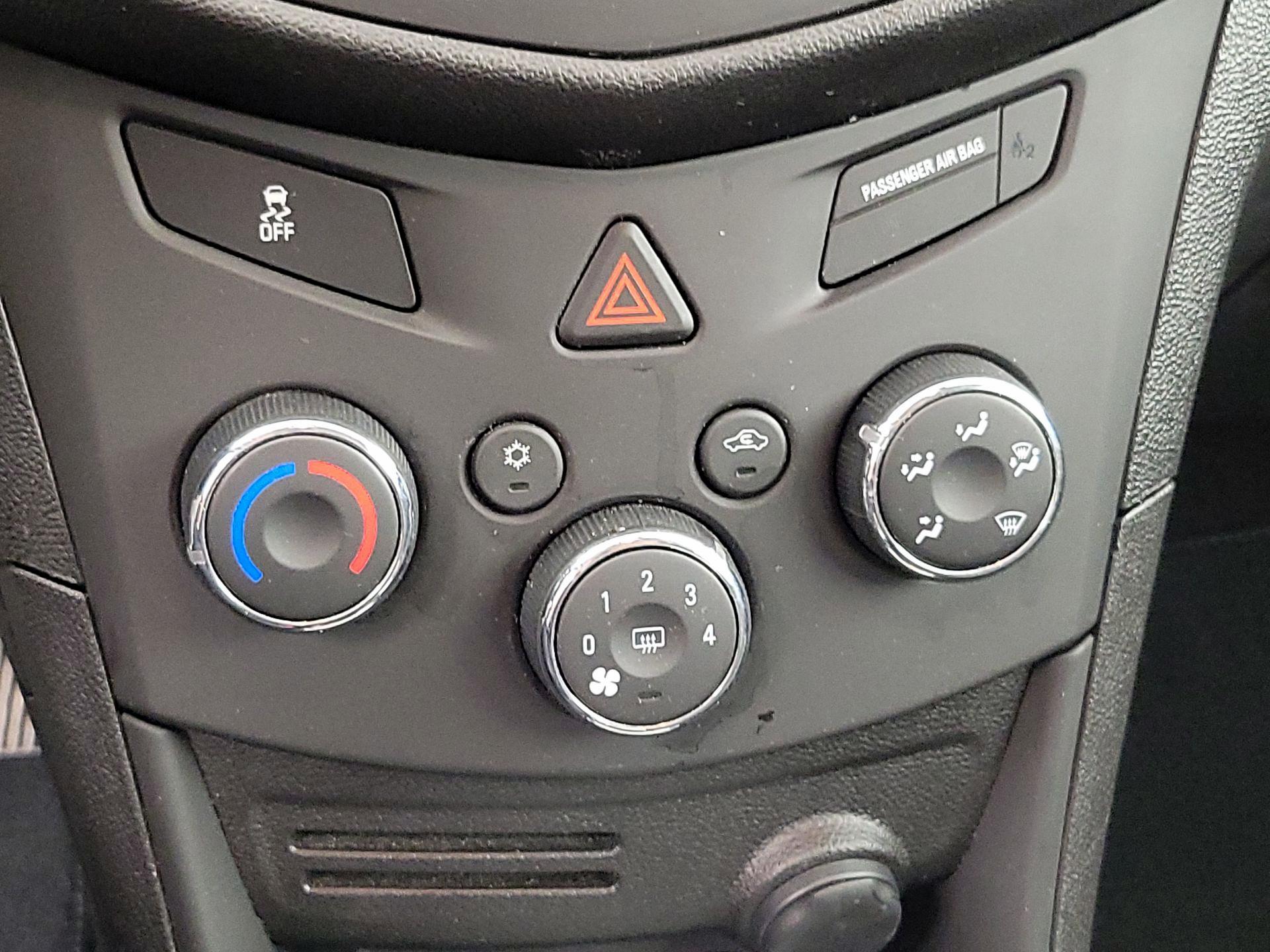 Thumbnail: 2016 Chevrolet Trax - 16