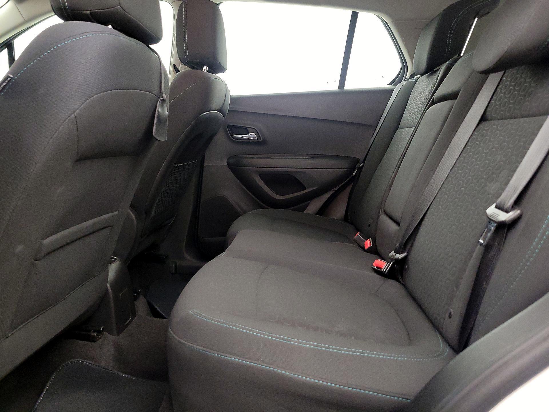 Thumbnail: 2016 Chevrolet Trax - 18