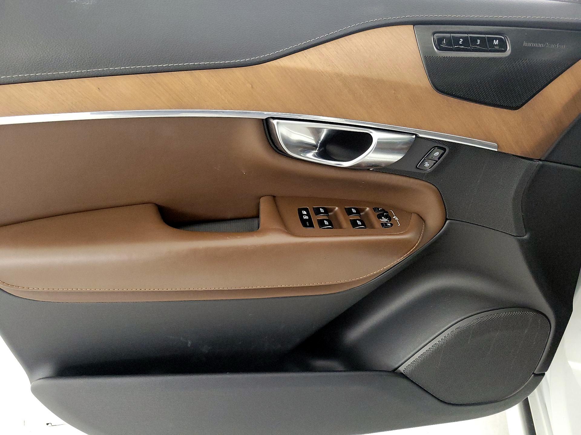 Thumbnail: 2019 Volvo XC90 - 12