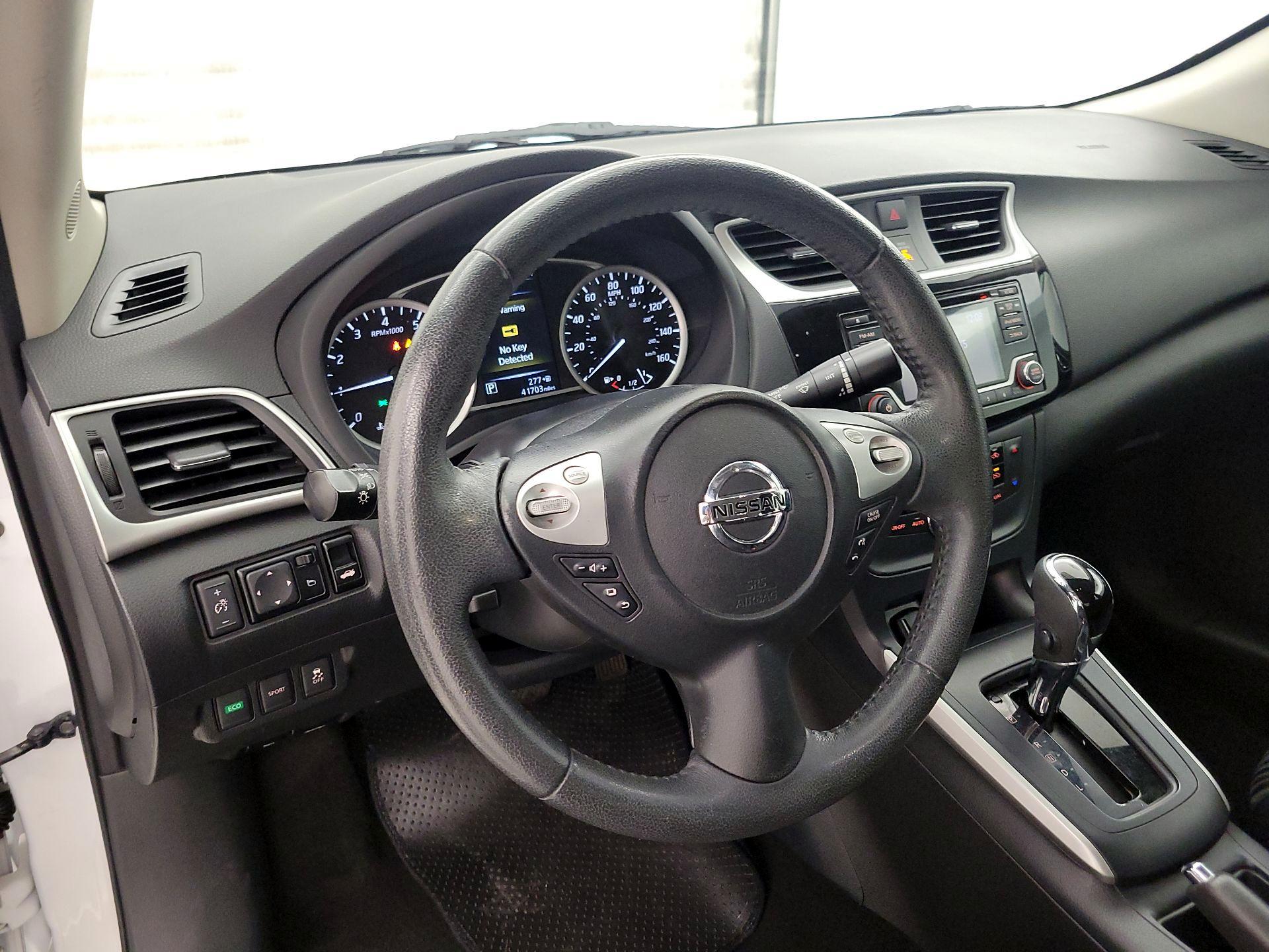 Thumbnail: 2018 Nissan Sentra - 9