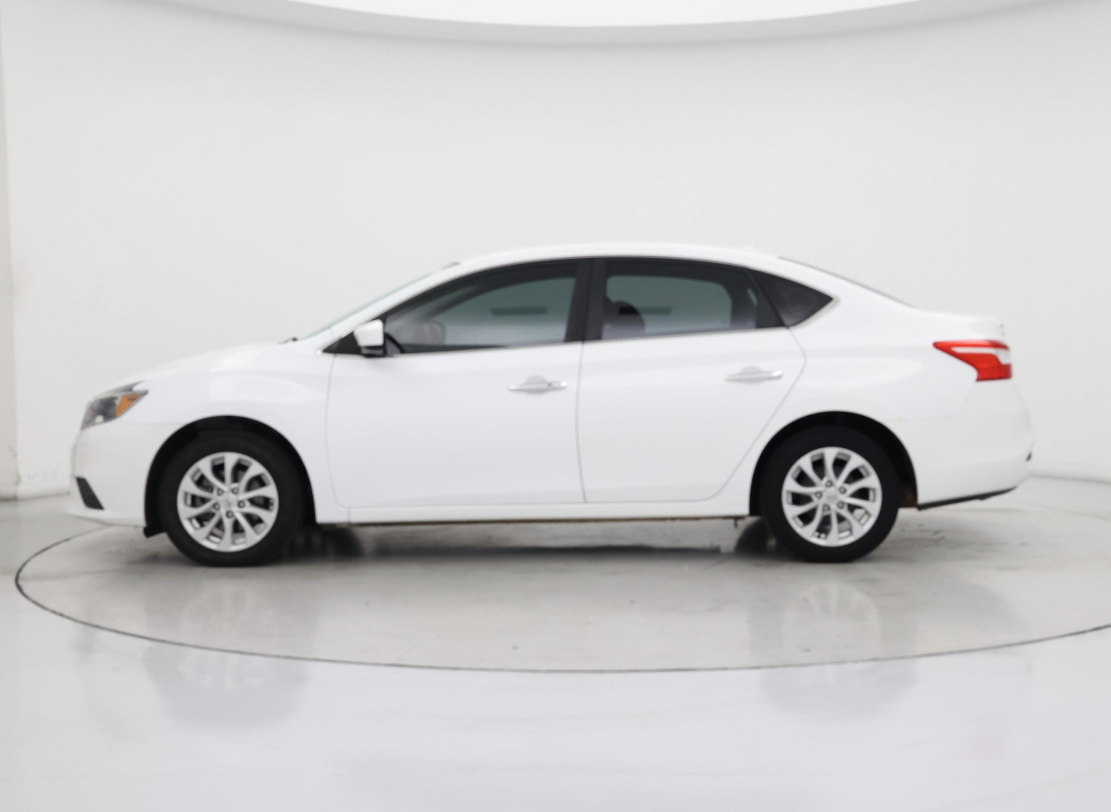 Thumbnail: 2018 Nissan Sentra - 3