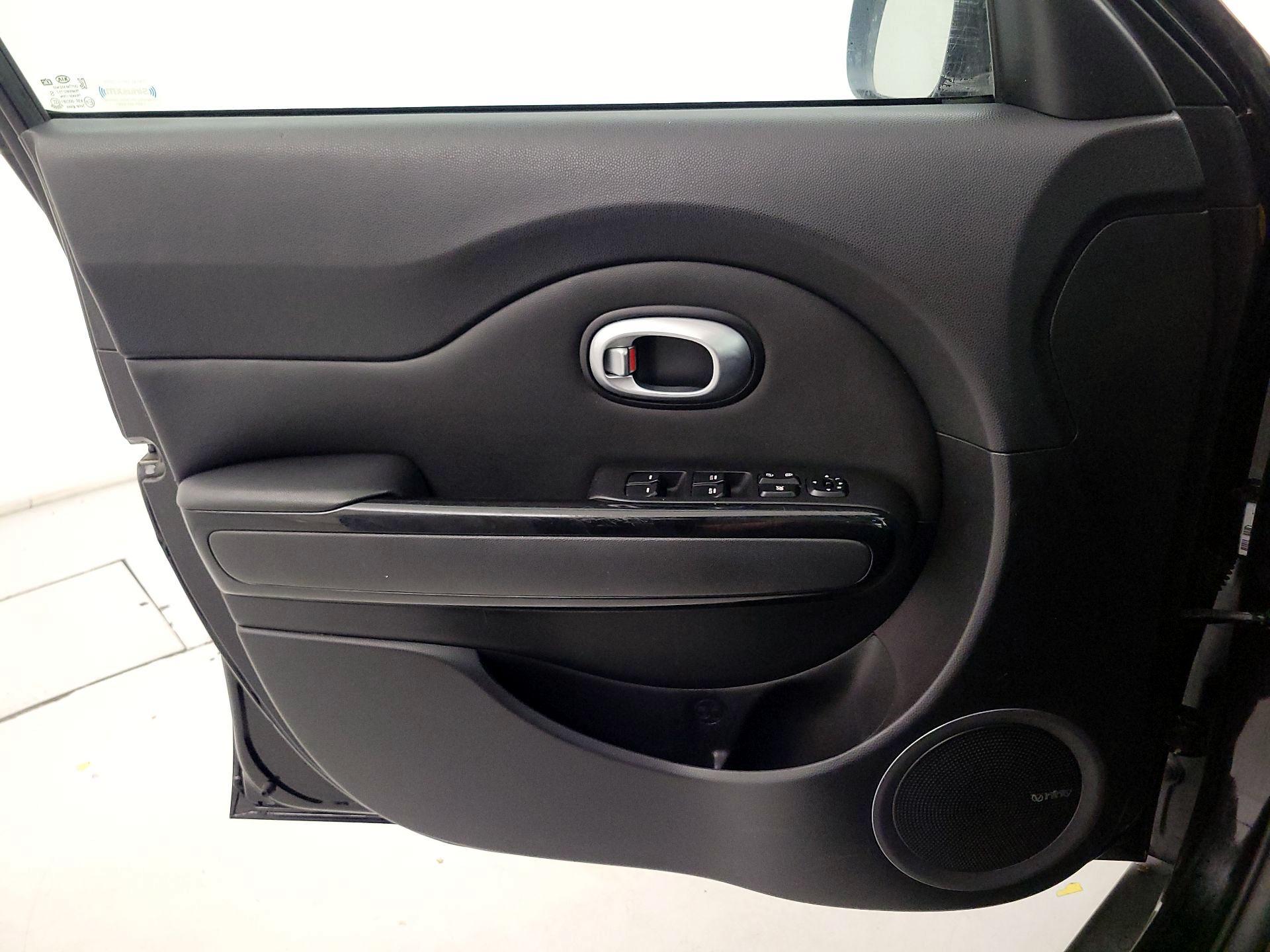 Thumbnail: 2015 Kia Soul - 12