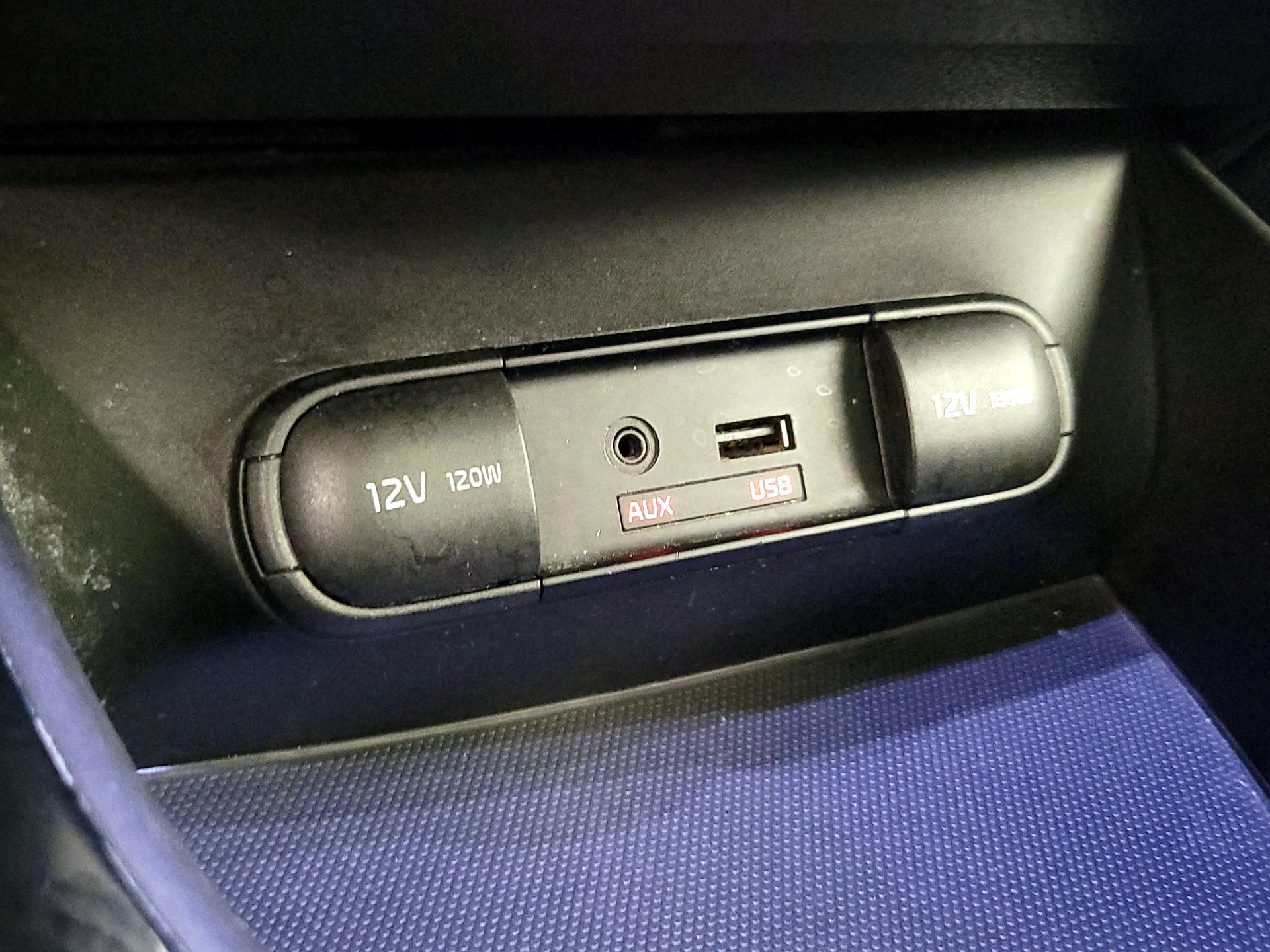 Thumbnail: 2015 Kia Soul - 19