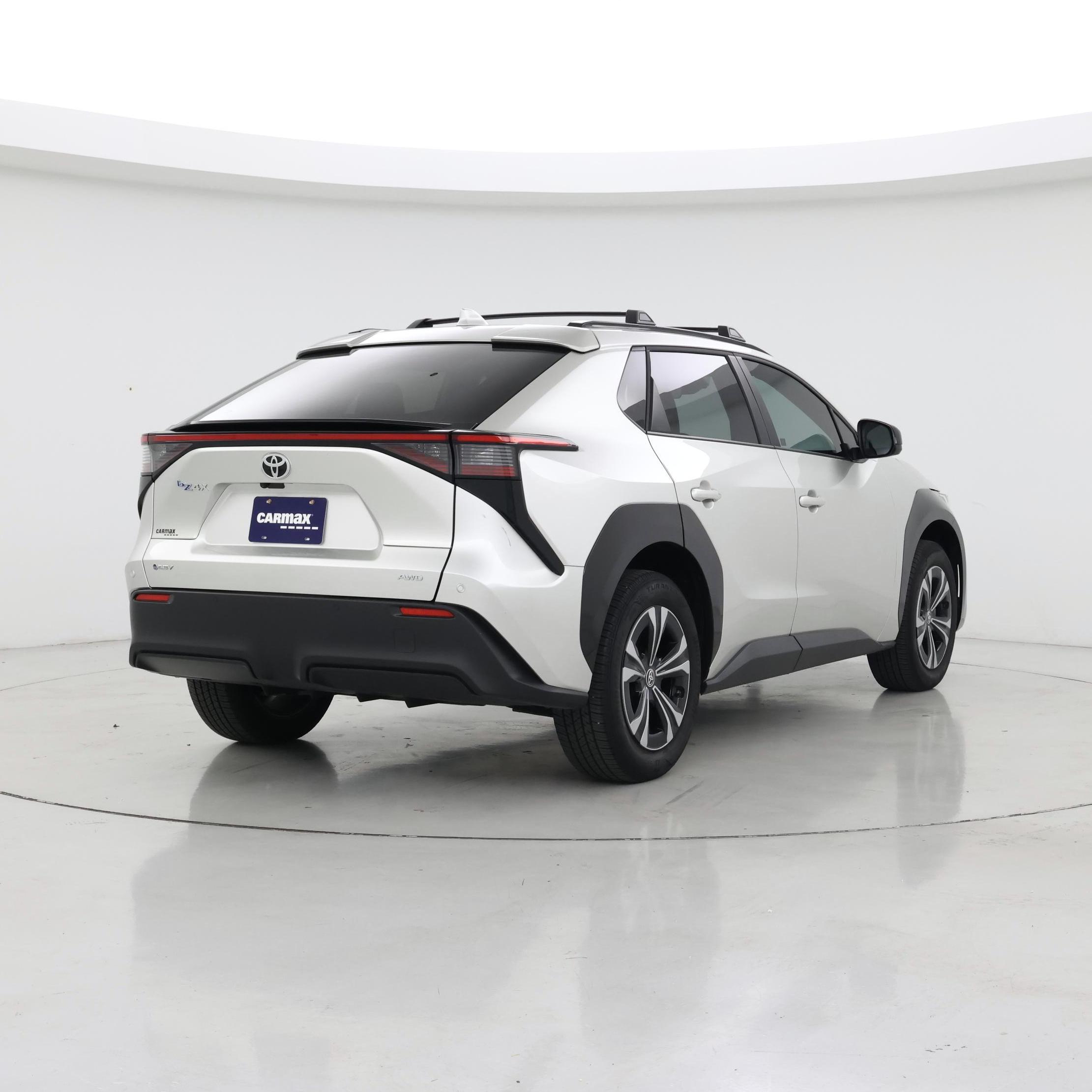 Thumbnail: 2024 Toyota bZ4X - 8