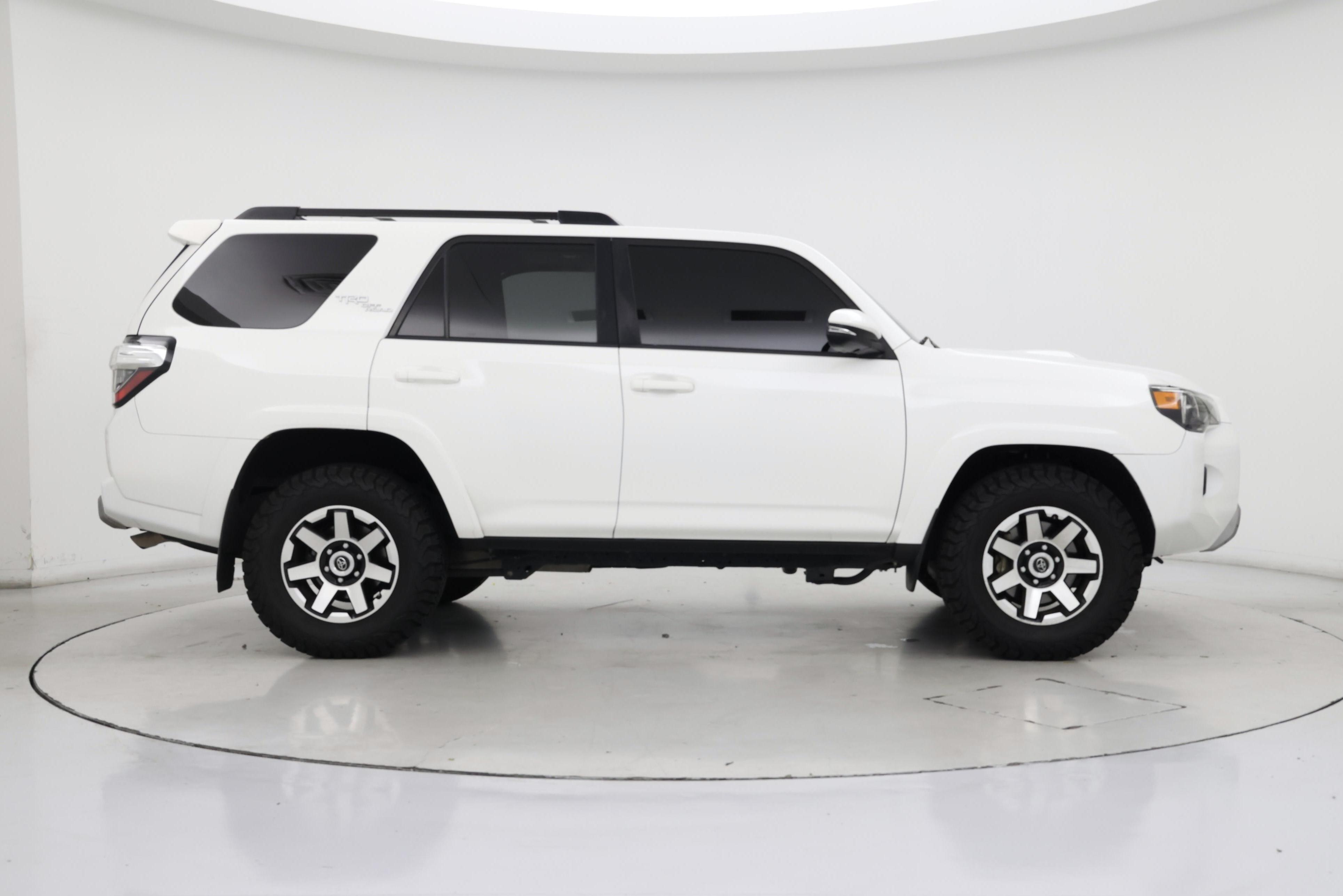 Thumbnail: 2020 Toyota 4Runner - 7